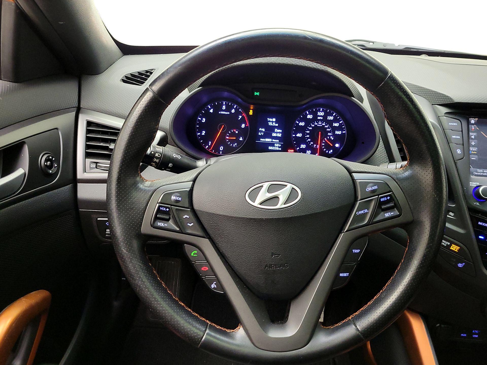 Thumbnail: 2016 Hyundai Veloster - 10