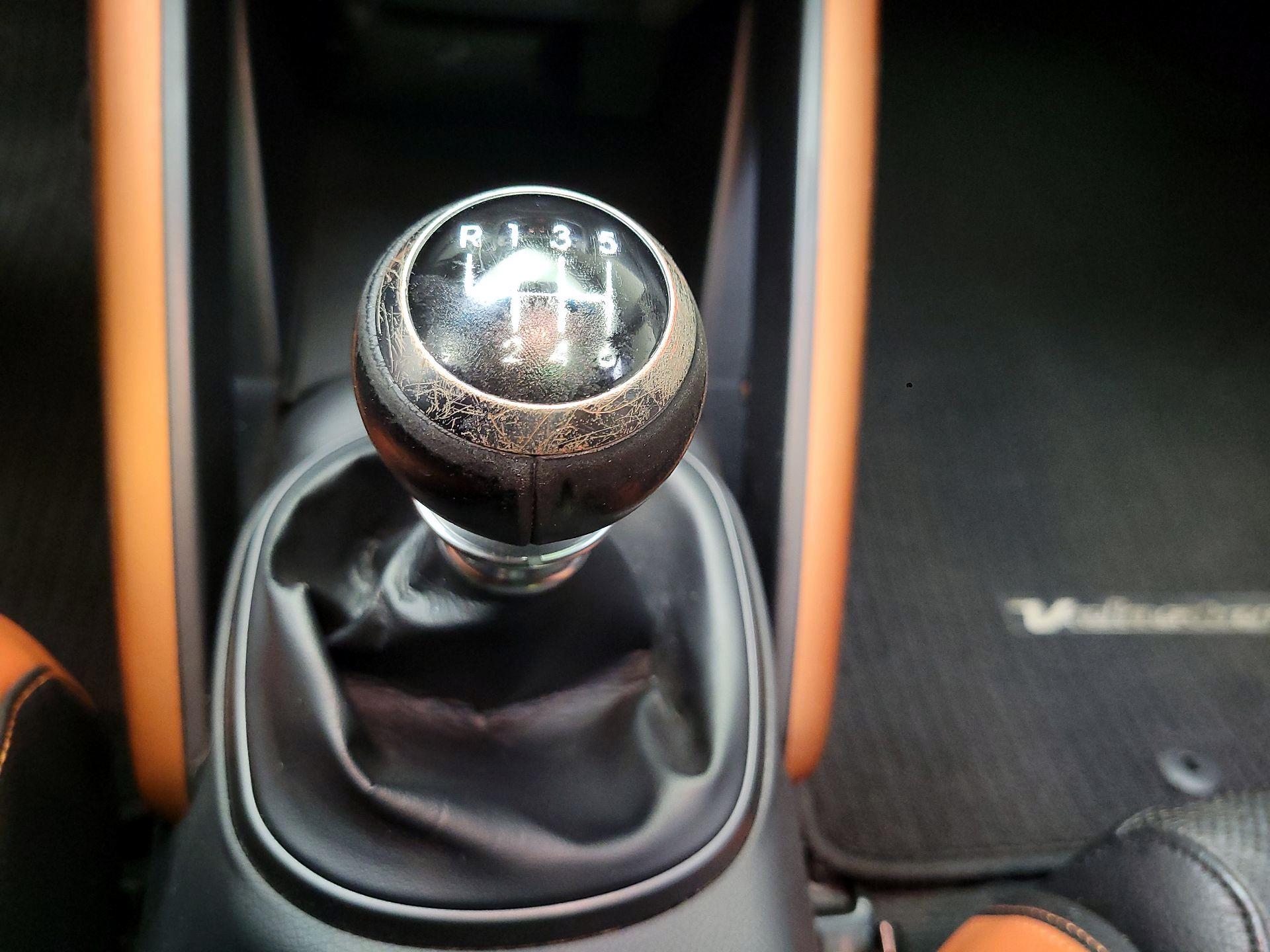 Thumbnail: 2016 Hyundai Veloster - 17