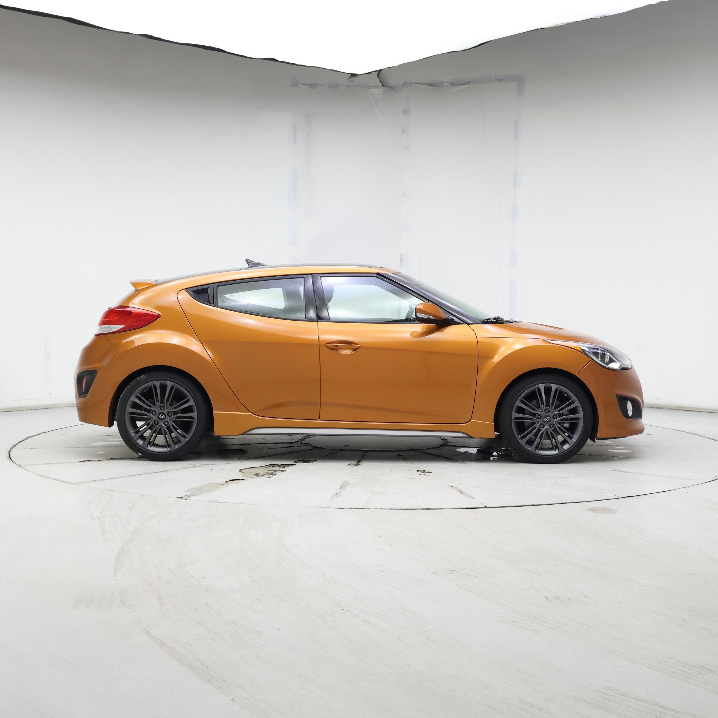 Thumbnail: 2016 Hyundai Veloster - 7