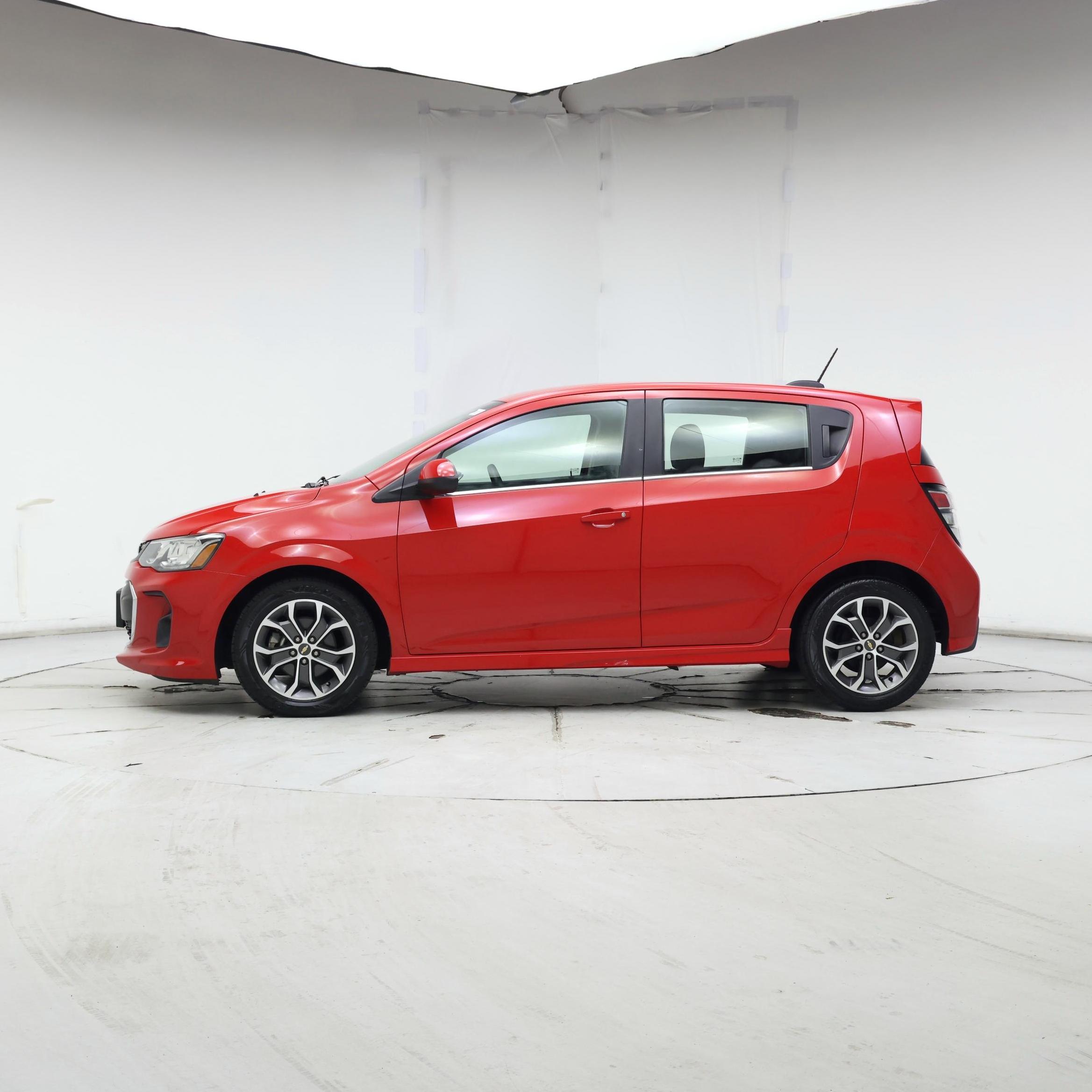Thumbnail: 2017 Chevrolet Sonic - 3
