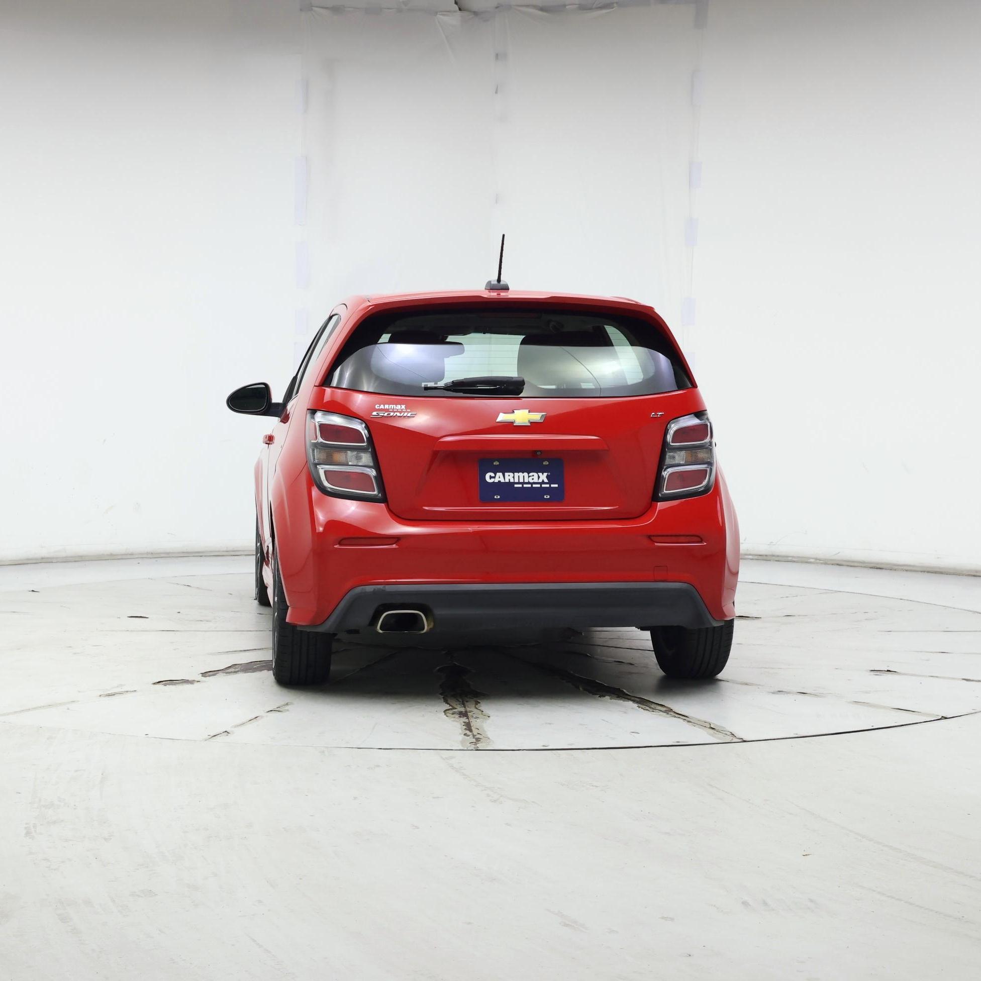 Thumbnail: 2017 Chevrolet Sonic - 6
