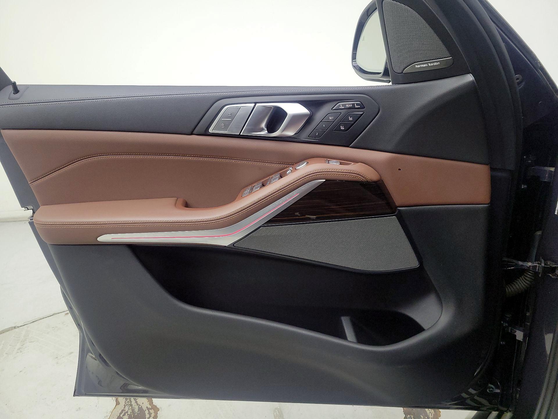 Thumbnail: 2019 BMW X7 - 12