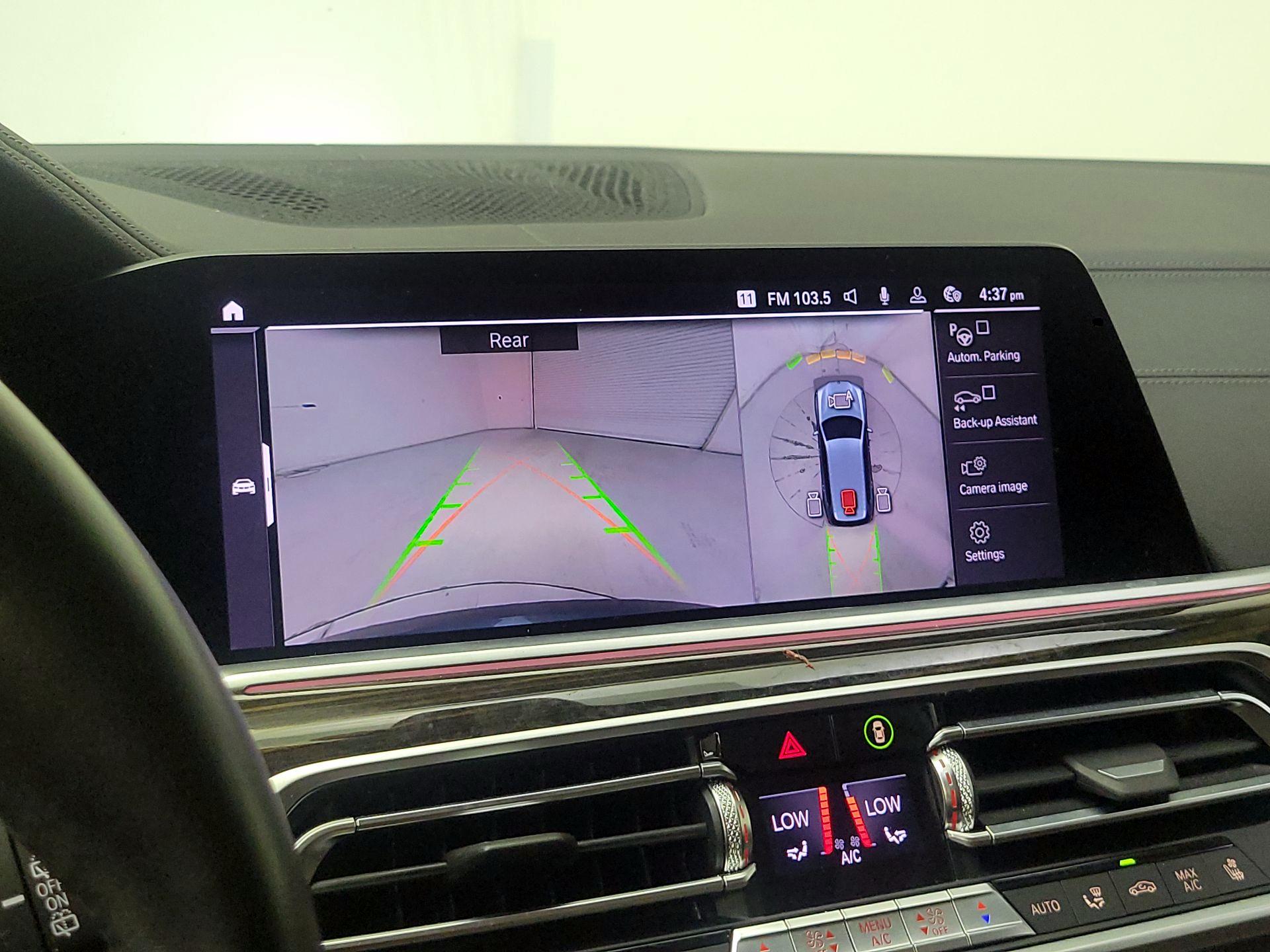 Thumbnail: 2019 BMW X7 - 15