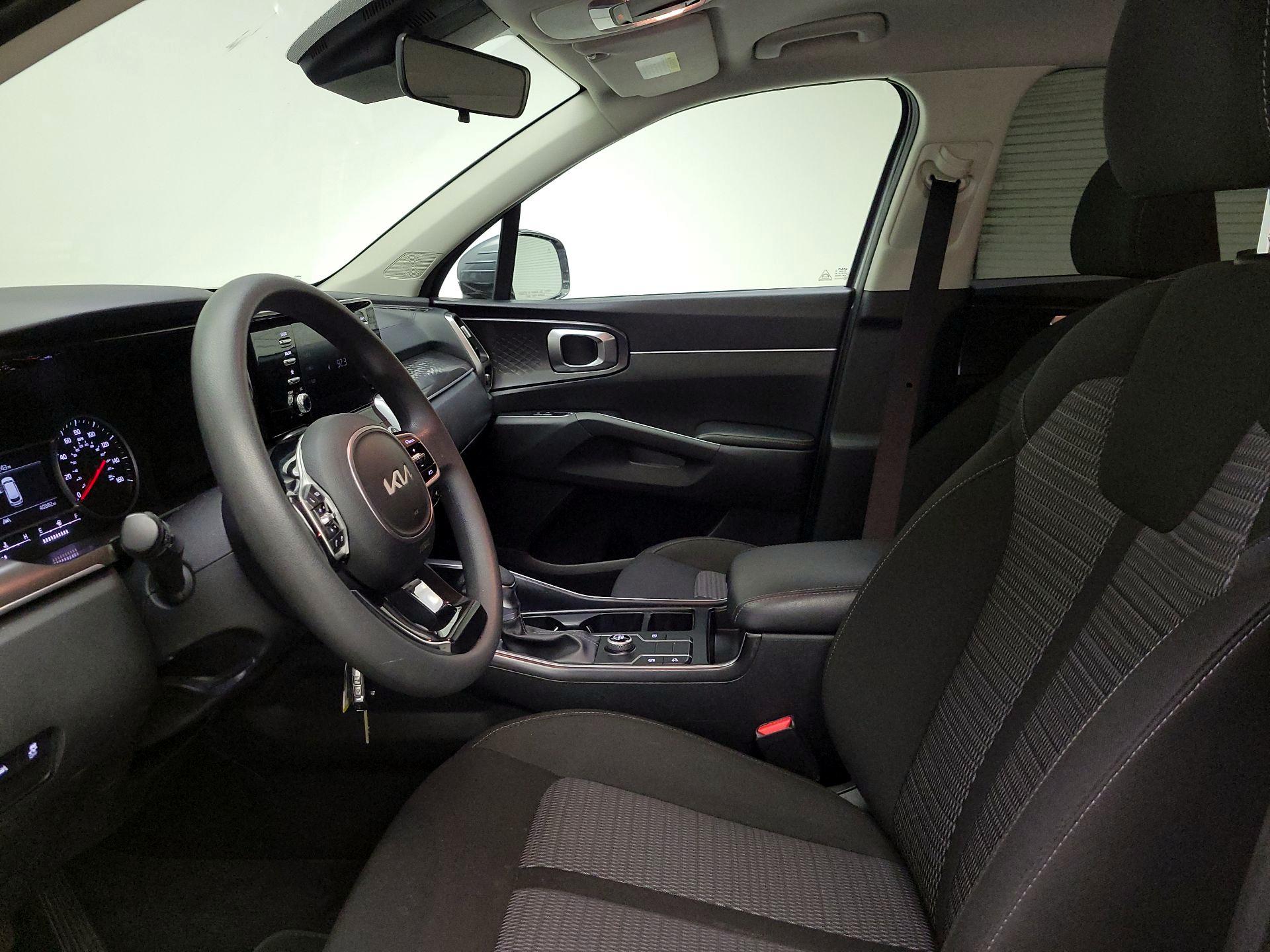 Thumbnail: 2023 Kia Sorento - 11