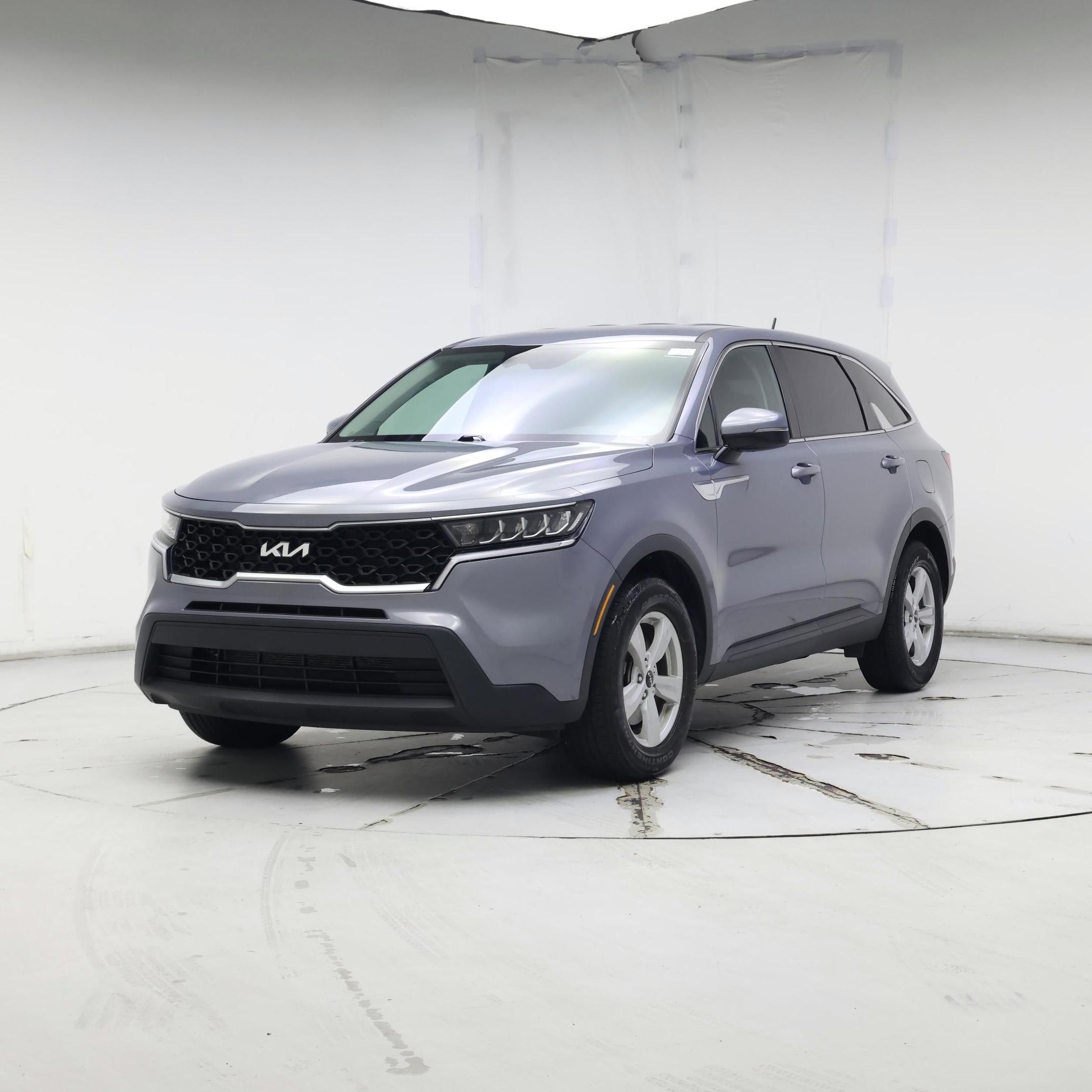 Thumbnail: 2023 Kia Sorento - 4