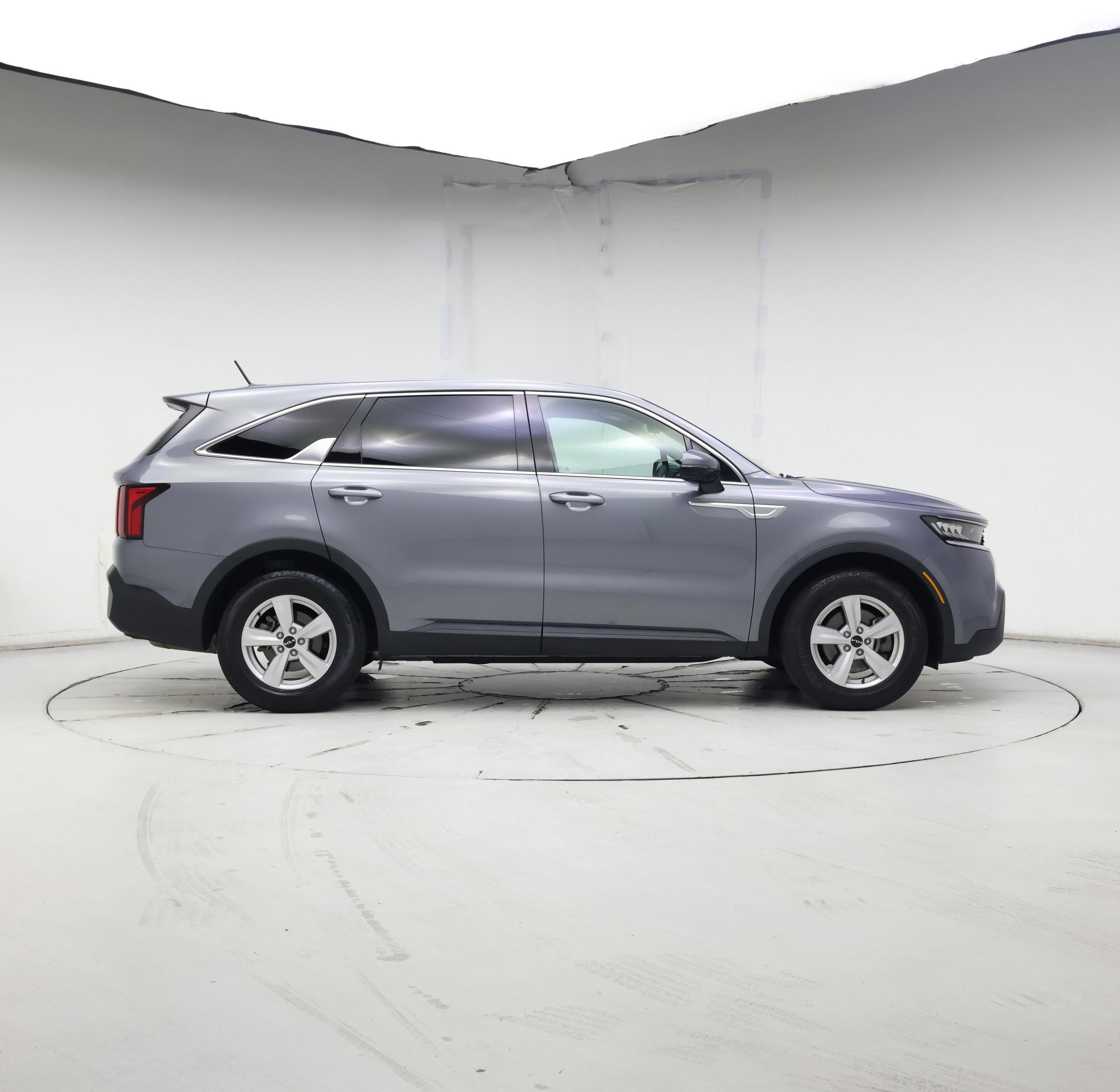 Thumbnail: 2023 Kia Sorento - 7