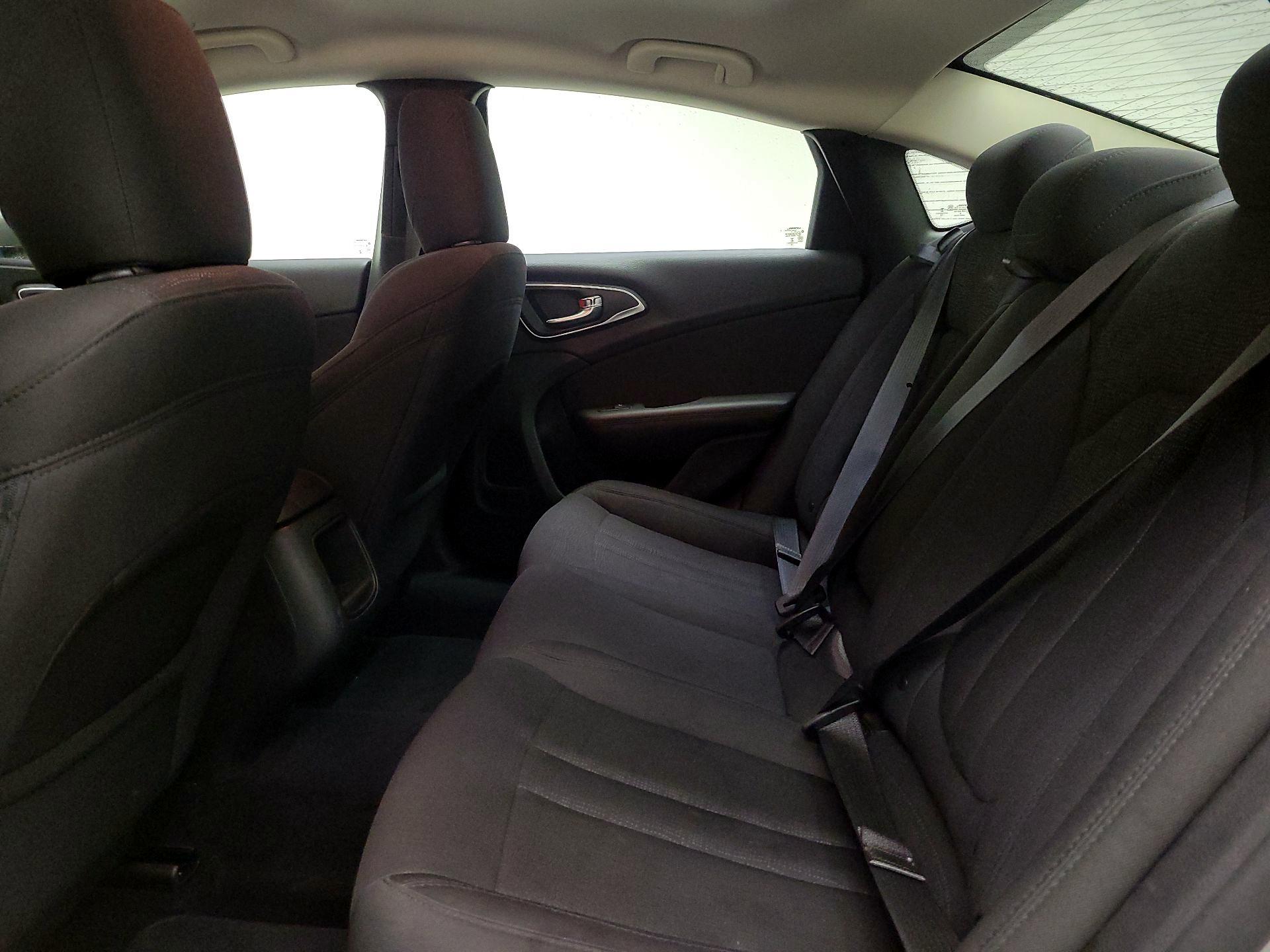 Thumbnail: 2015 Chrysler 200 - 18