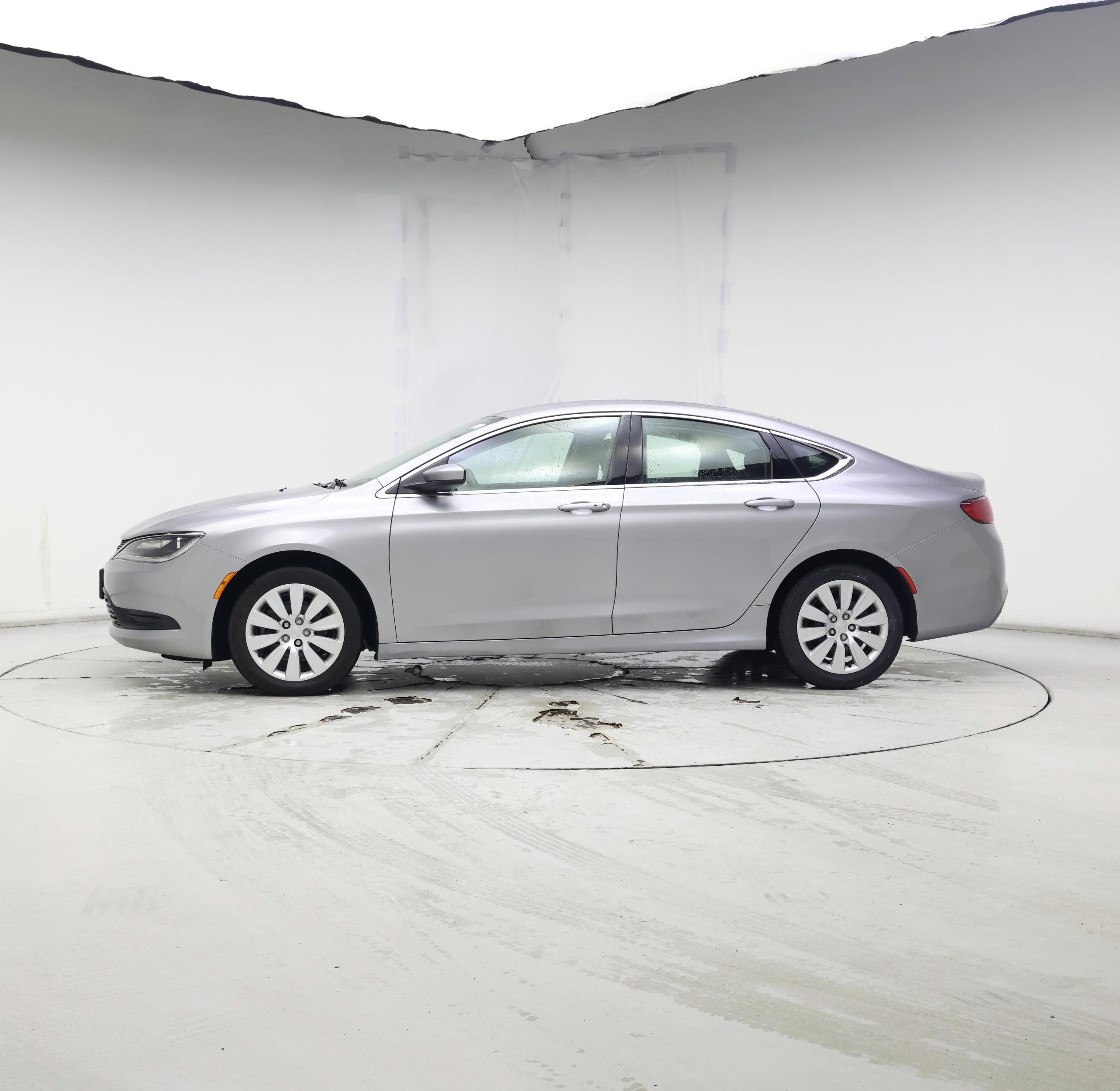 Thumbnail: 2015 Chrysler 200 - 3