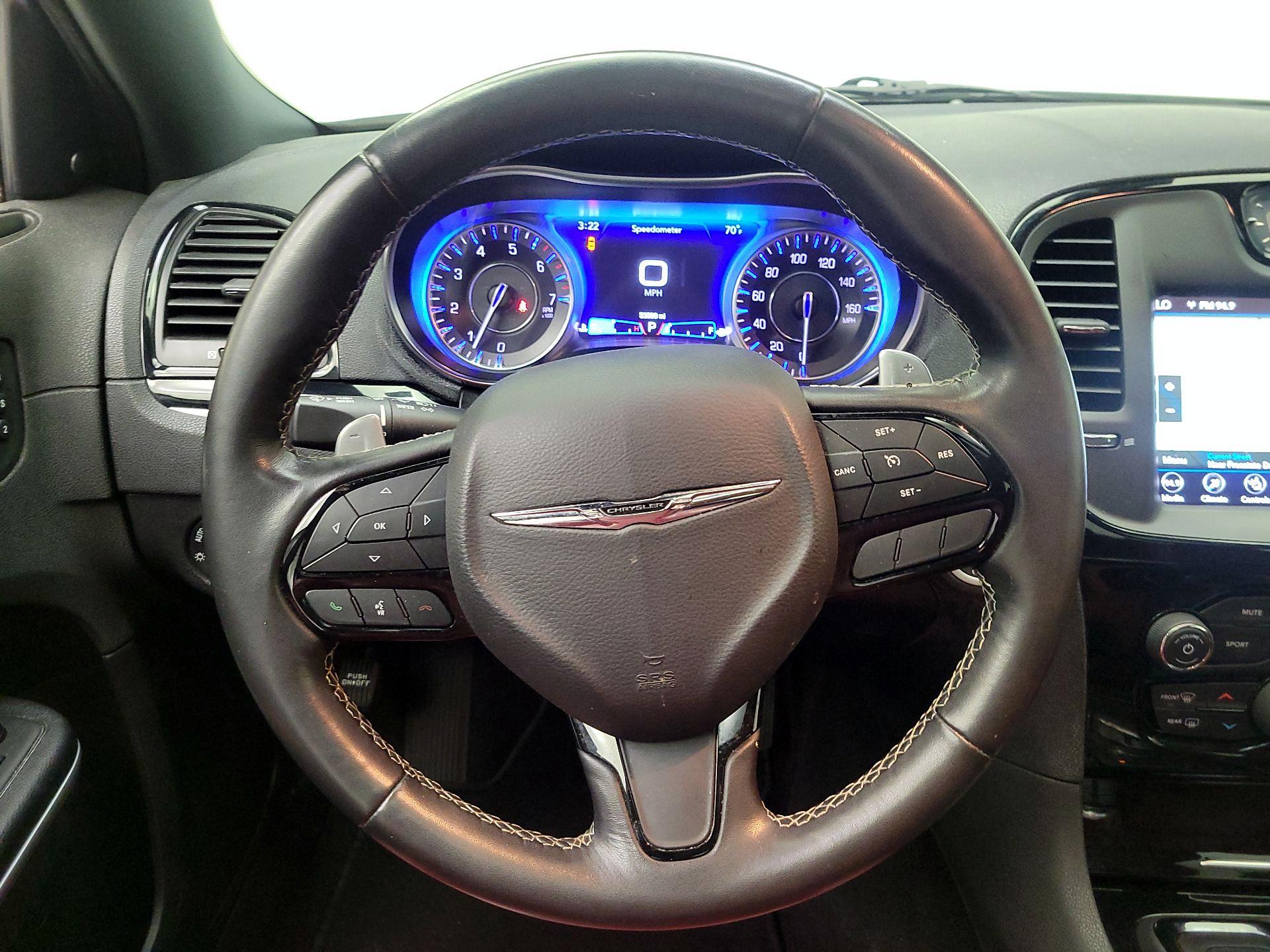 Thumbnail: 2021 Chrysler 300 - 10