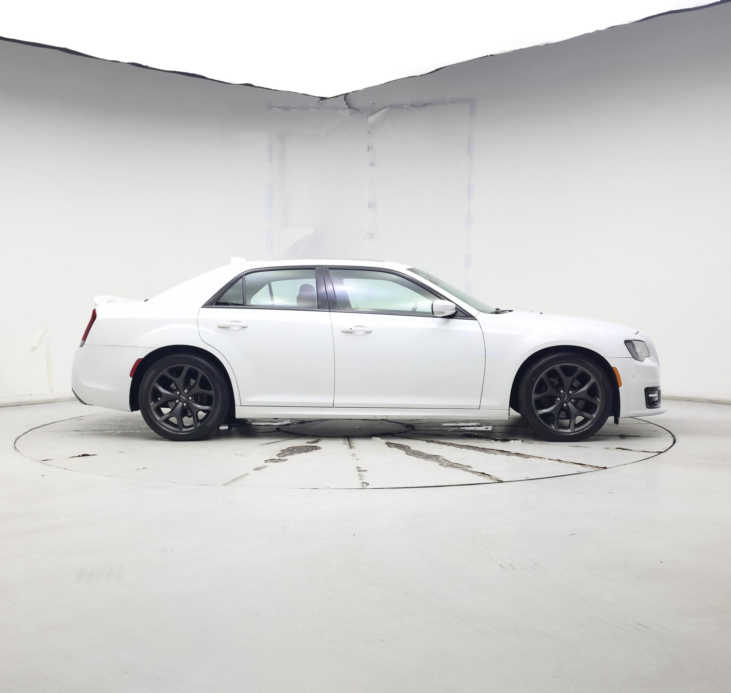 Thumbnail: 2021 Chrysler 300 - 7