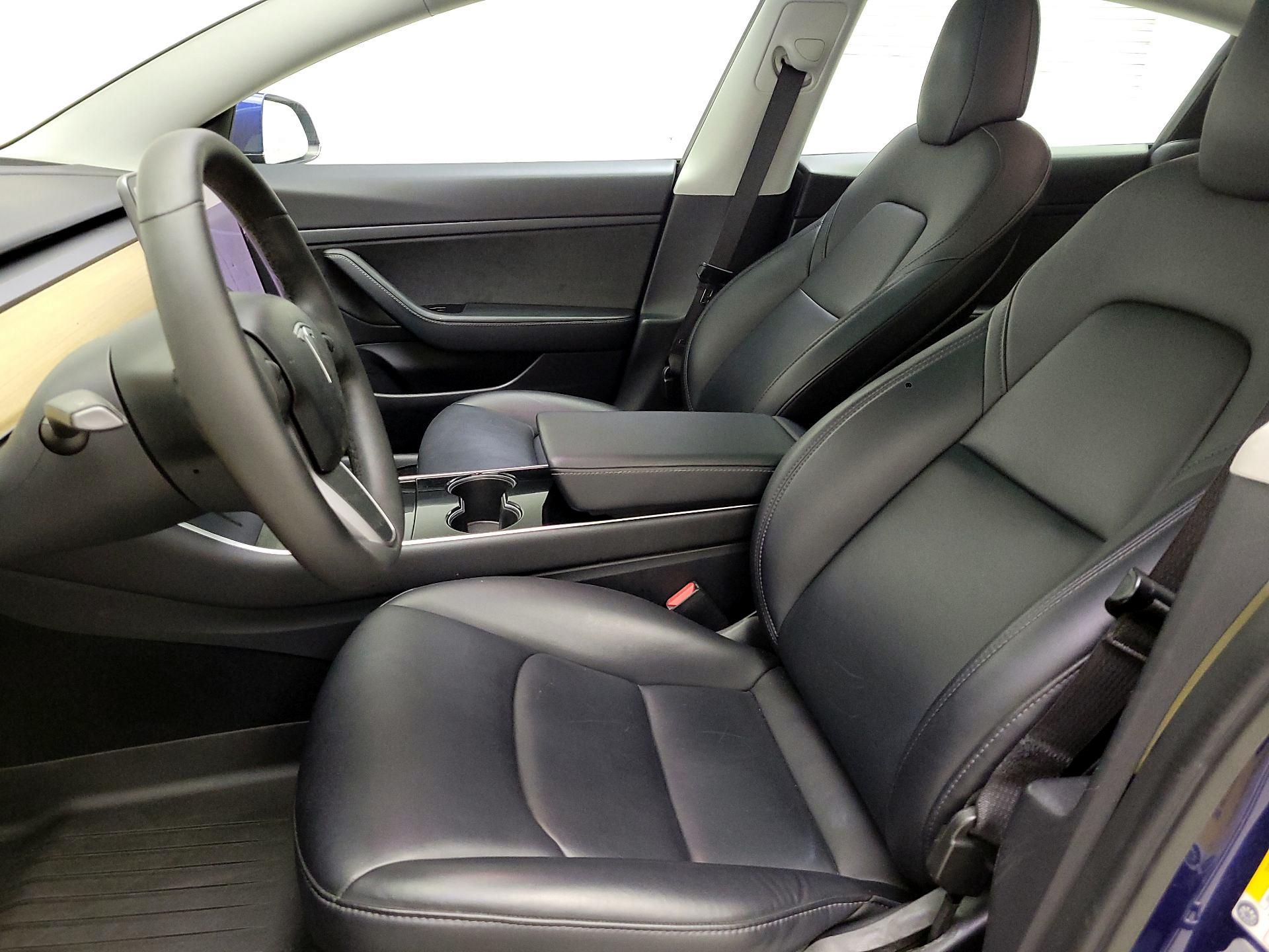 Thumbnail: 2020 Tesla Model 3 - 11
