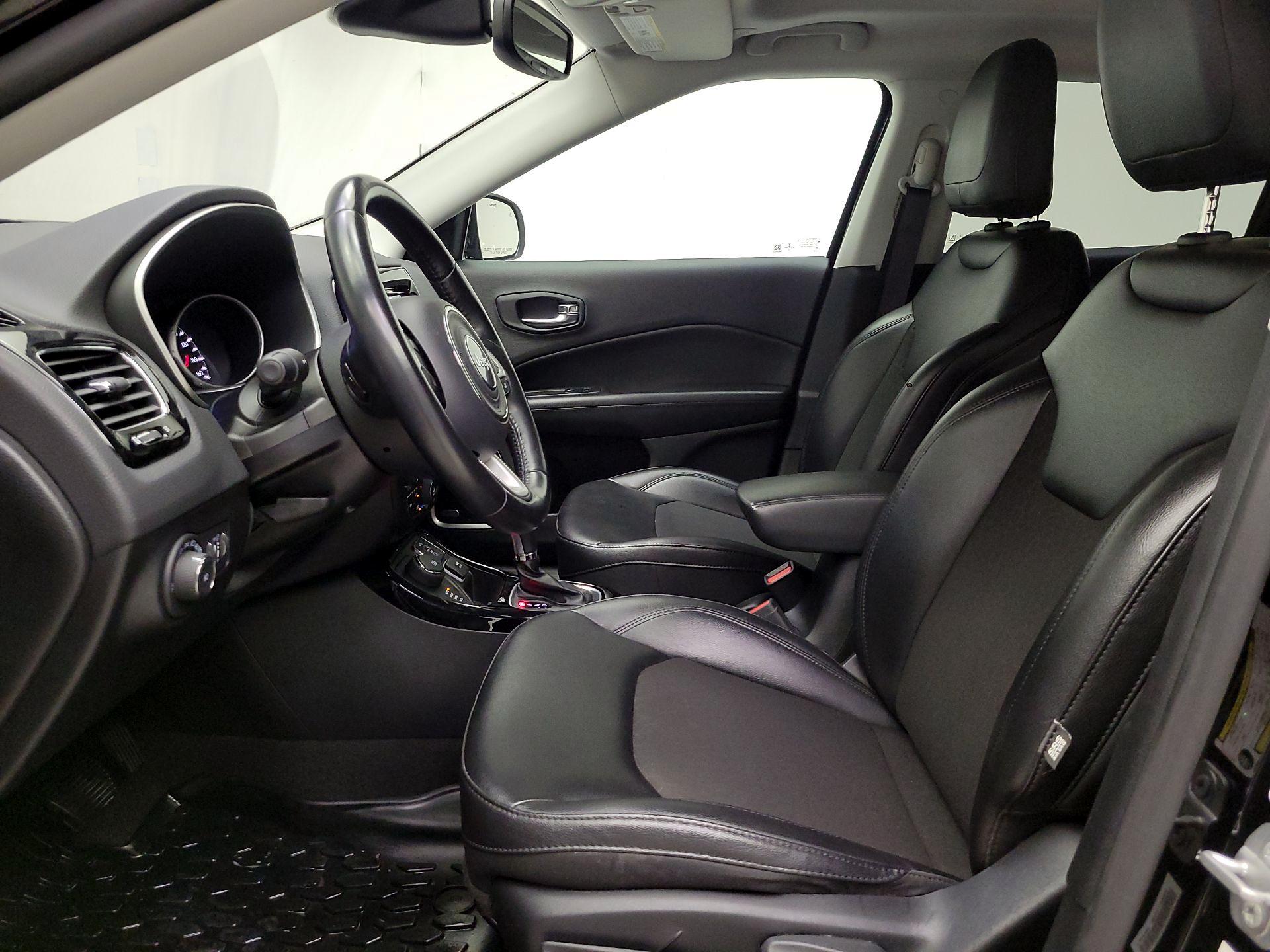 Thumbnail: 2021 Jeep Compass - 11