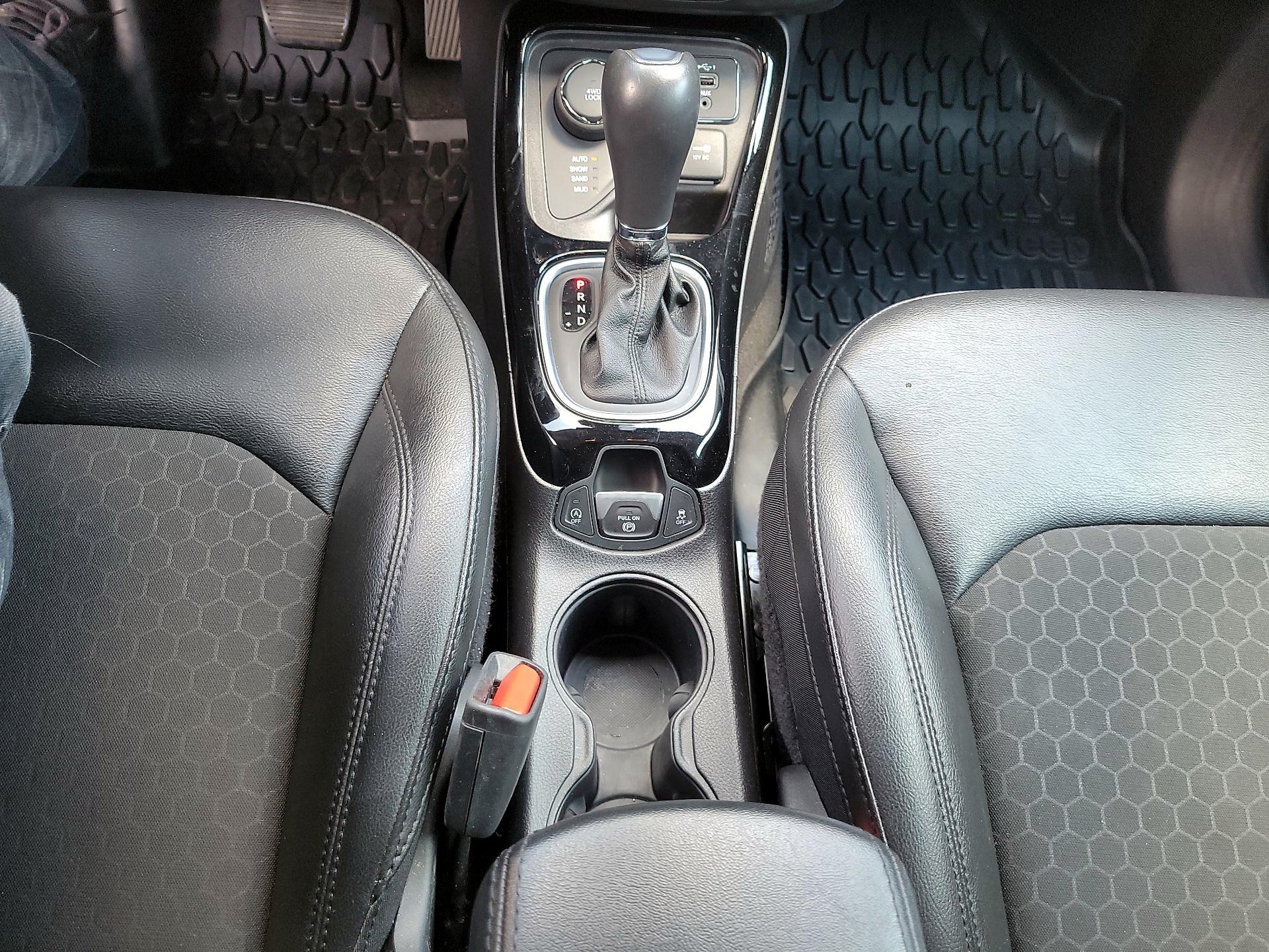 Thumbnail: 2021 Jeep Compass - 17