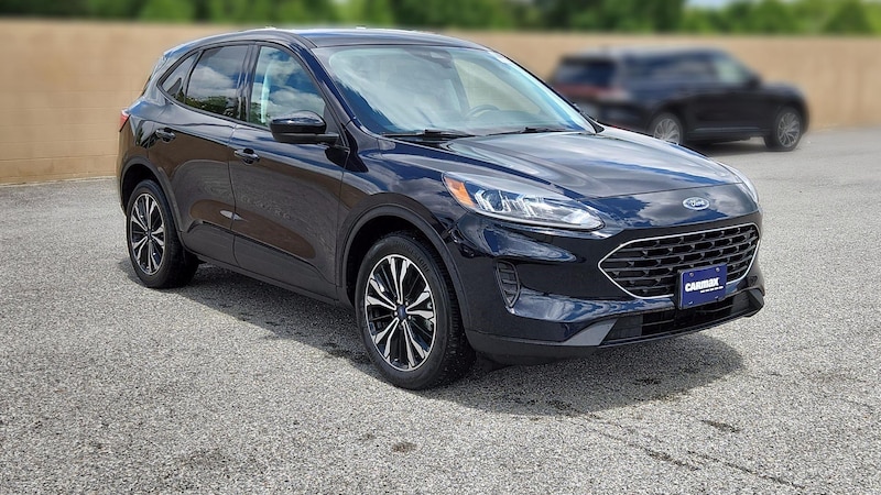 2021 Ford Escape SE Hero Image