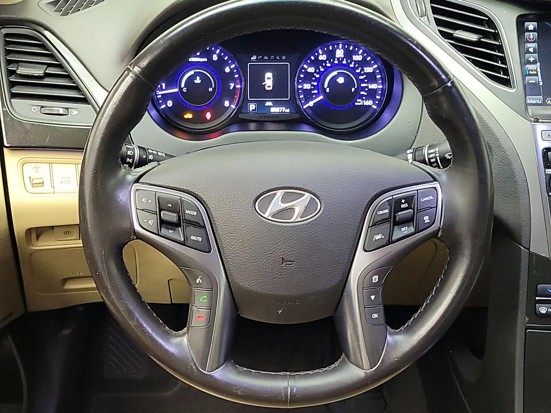 Thumbnail: 2016 Hyundai Azera - 10