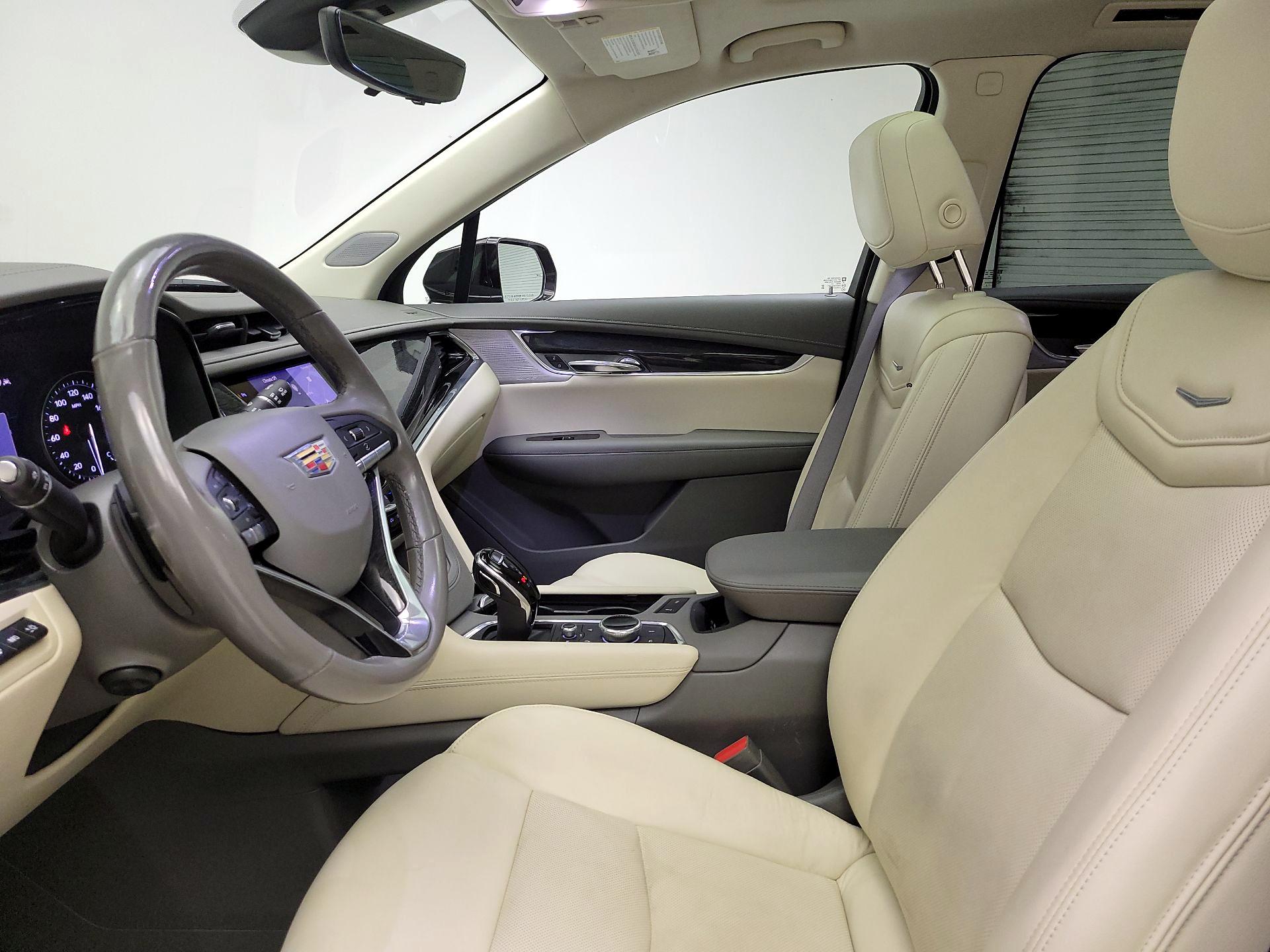 Thumbnail: 2020 Cadillac XT6 - 11