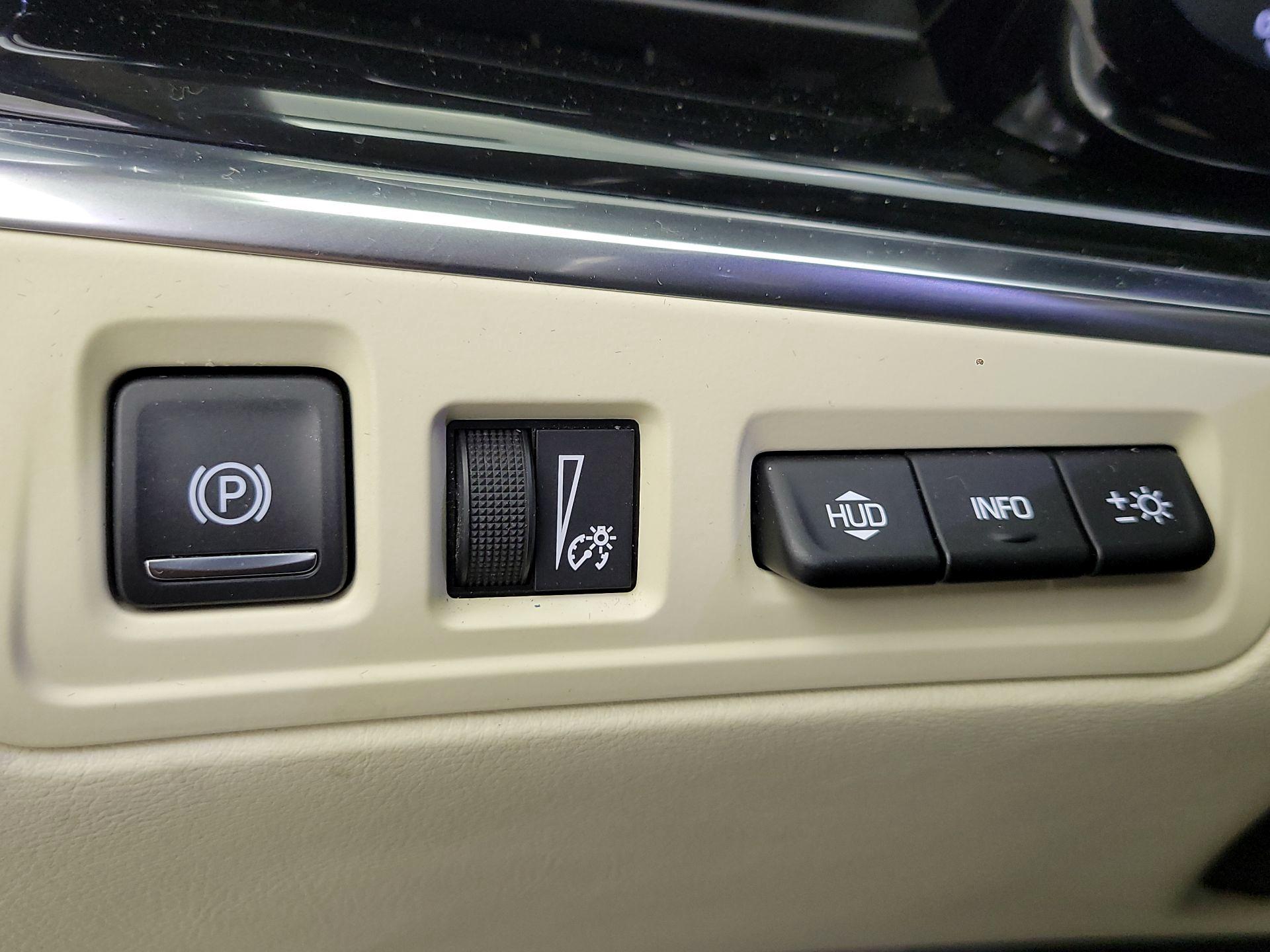 Thumbnail: 2020 Cadillac XT6 - 13