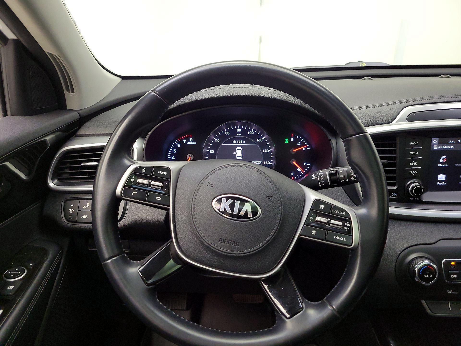 Thumbnail: 2020 Kia Sorento - 10