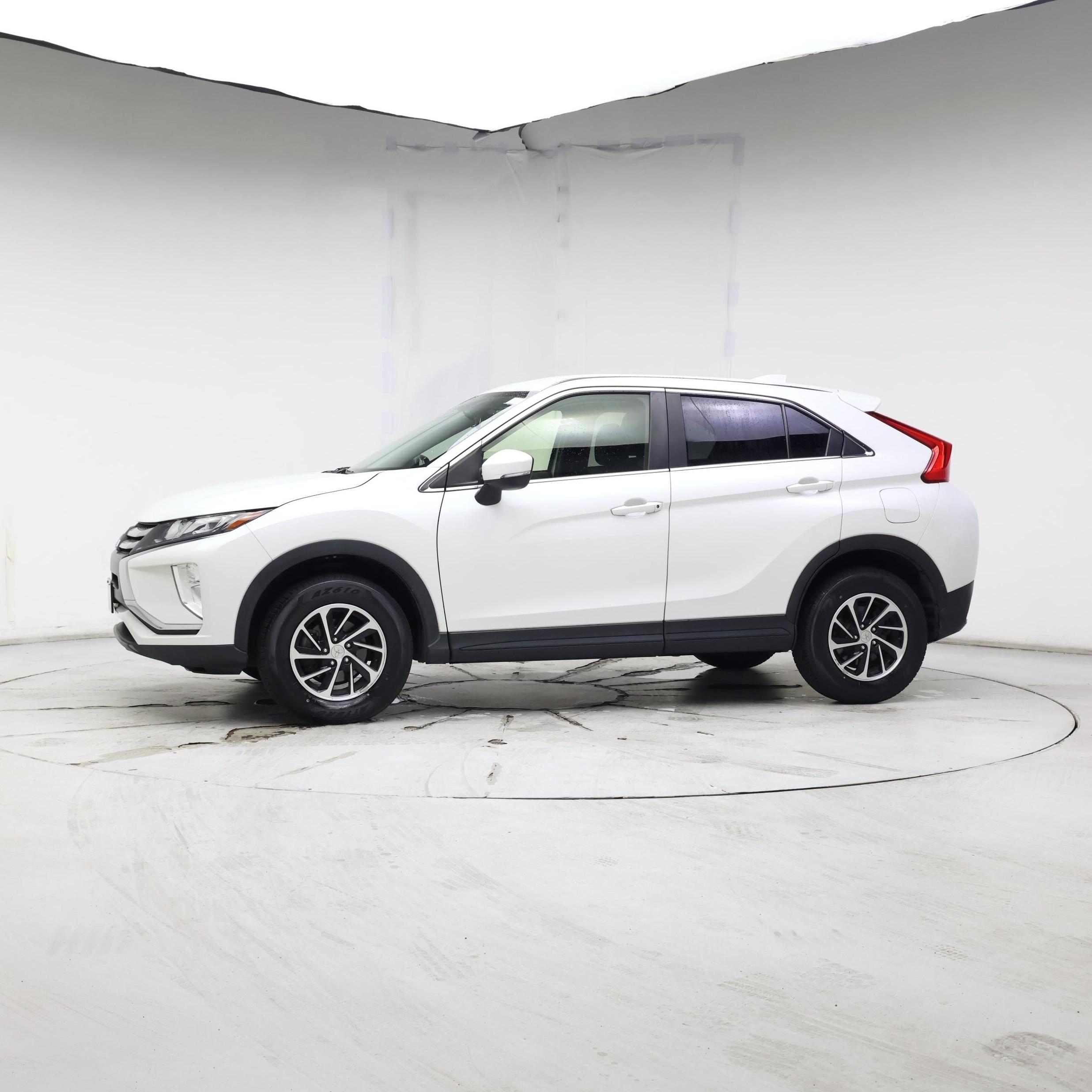 Thumbnail: 2020 Mitsubishi Eclipse Cross - 3