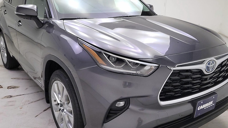 2022 Toyota Highlander Limited Hero Image
