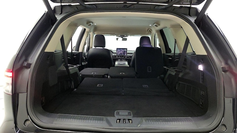 2021 Lincoln Aviator Standard 23