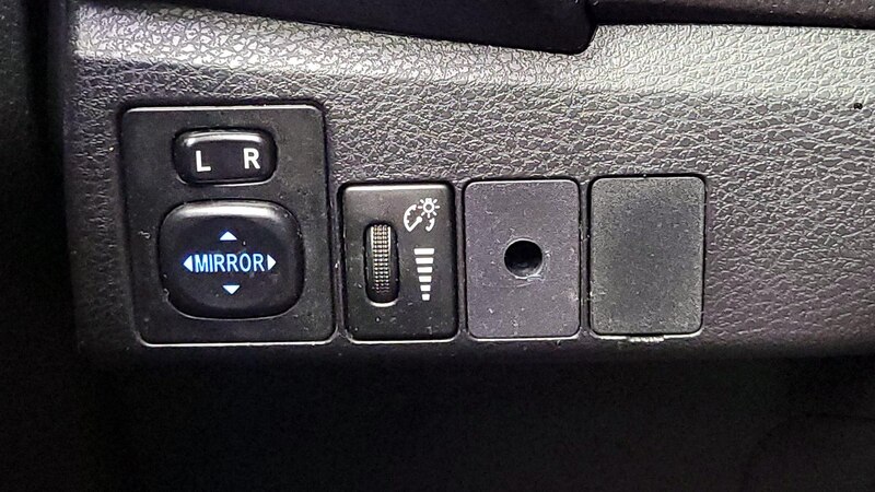 2016 Toyota Corolla L 13