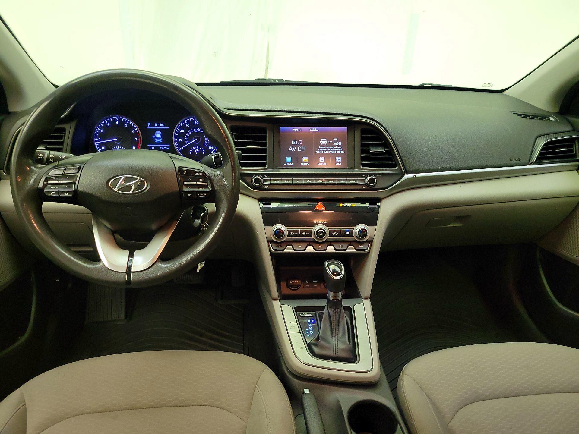 Thumbnail: 2020 Hyundai Elantra - 9