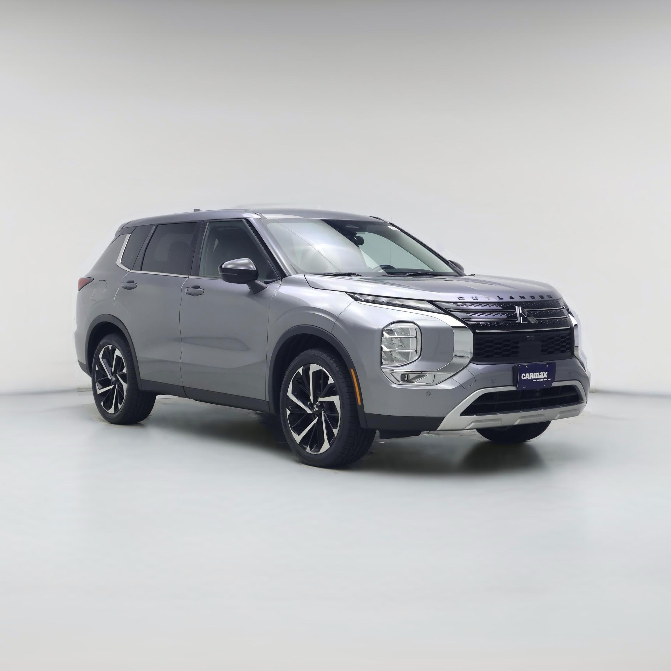 Thumbnail: 2022 Mitsubishi Outlander - 1