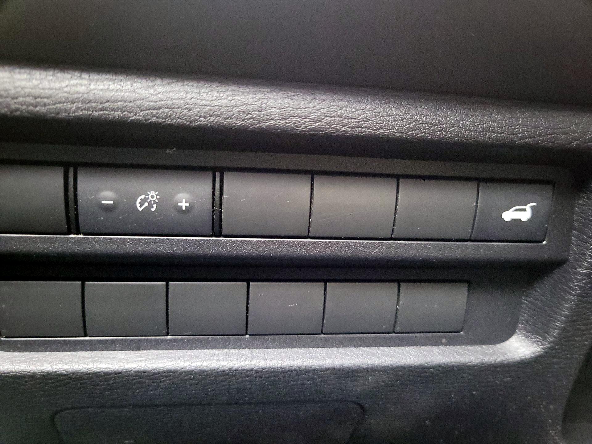 Thumbnail: 2022 Mitsubishi Outlander - 13