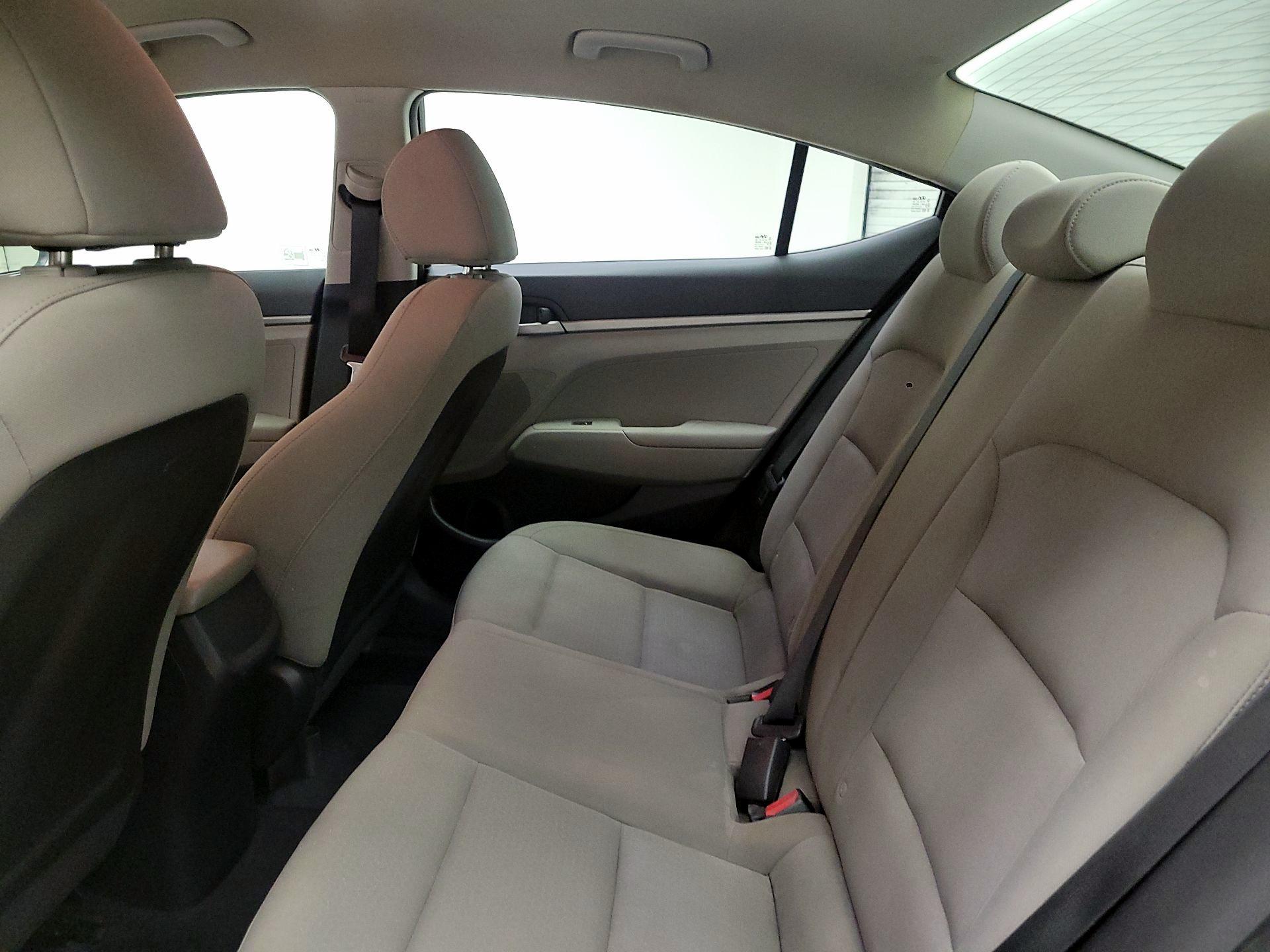 Thumbnail: 2018 Hyundai Elantra - 18