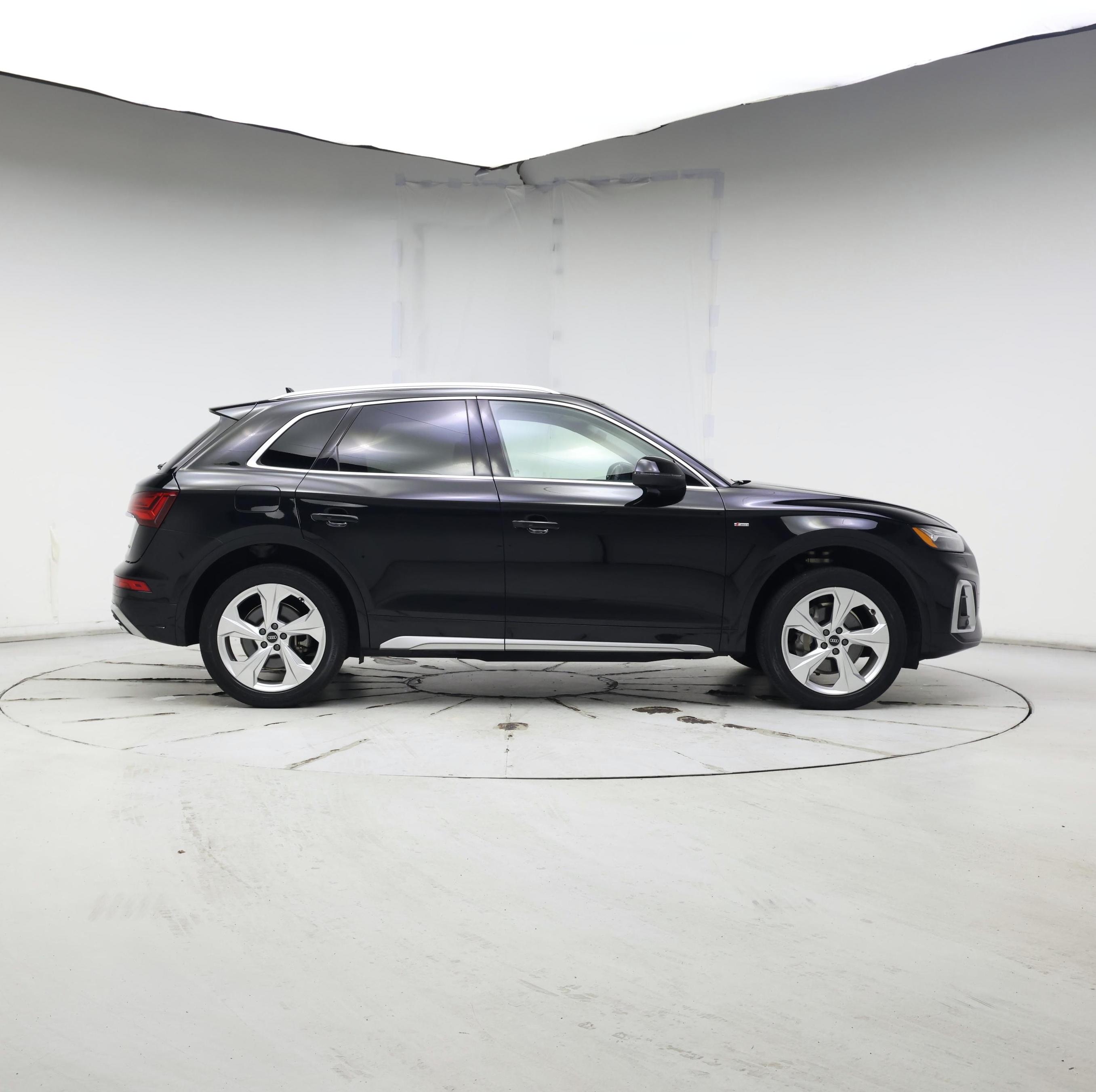 Thumbnail: 2022 Audi Q5 - 7