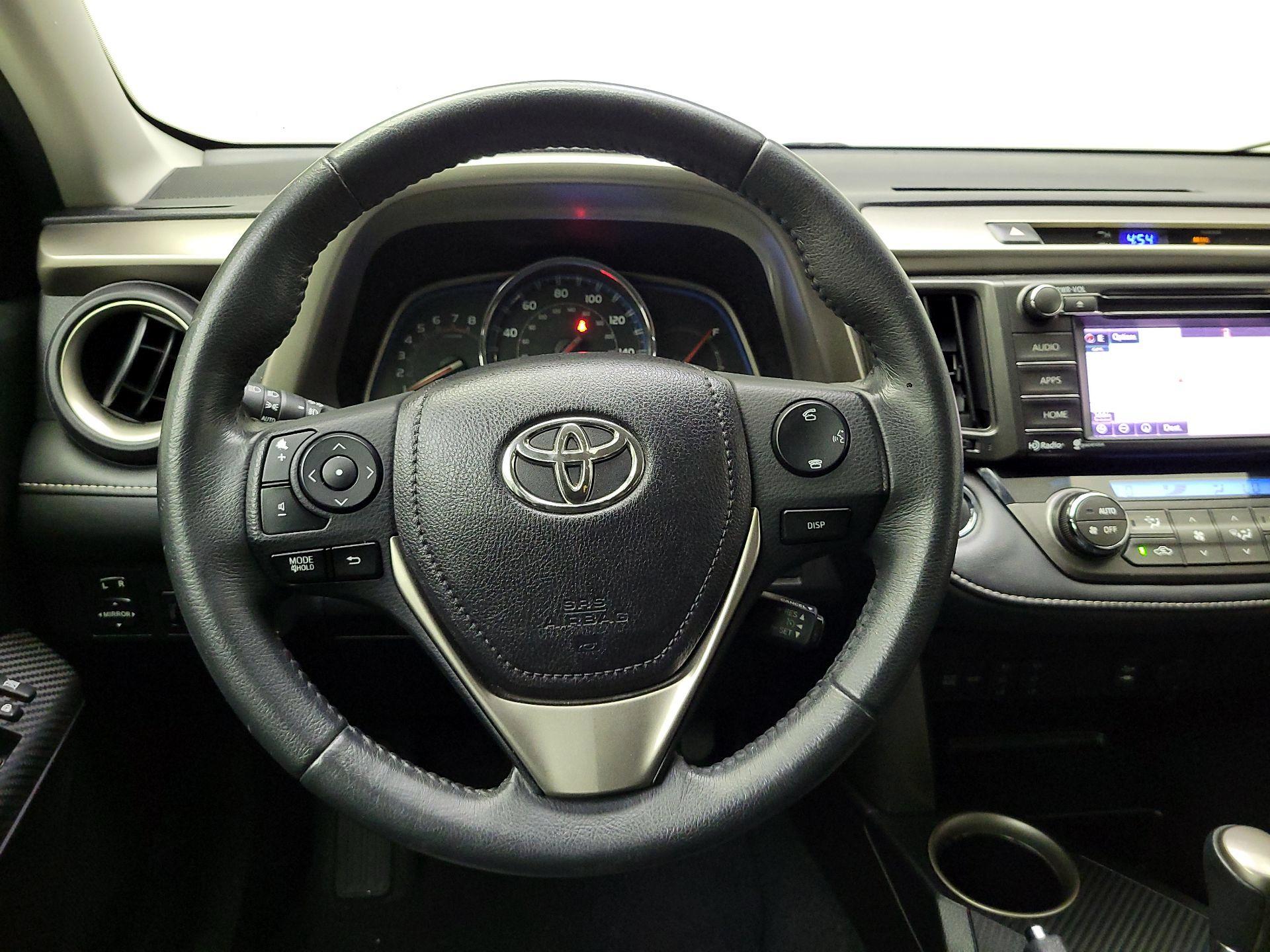 Thumbnail: 2014 Toyota RAV4 - 10