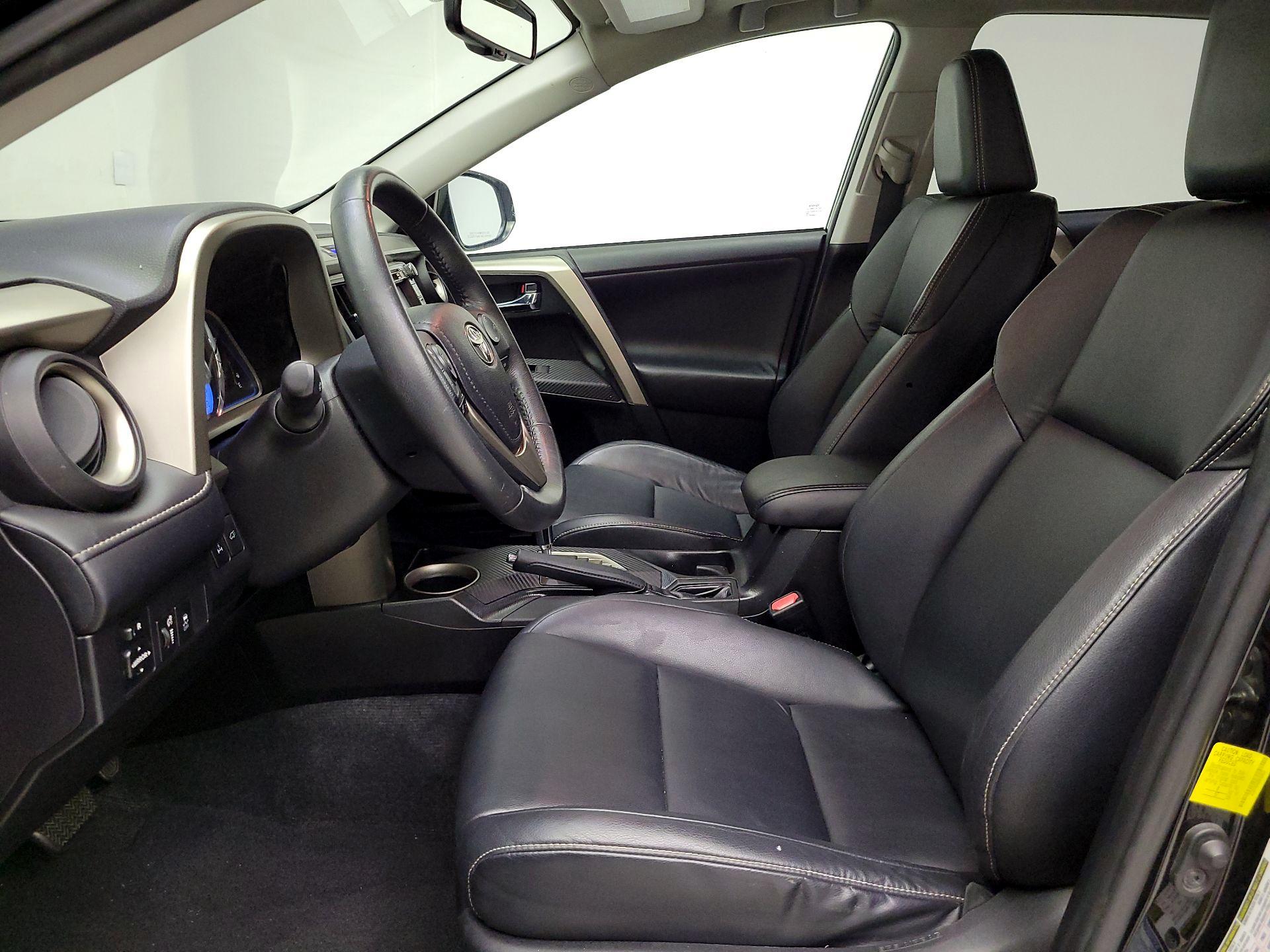 Thumbnail: 2014 Toyota RAV4 - 11