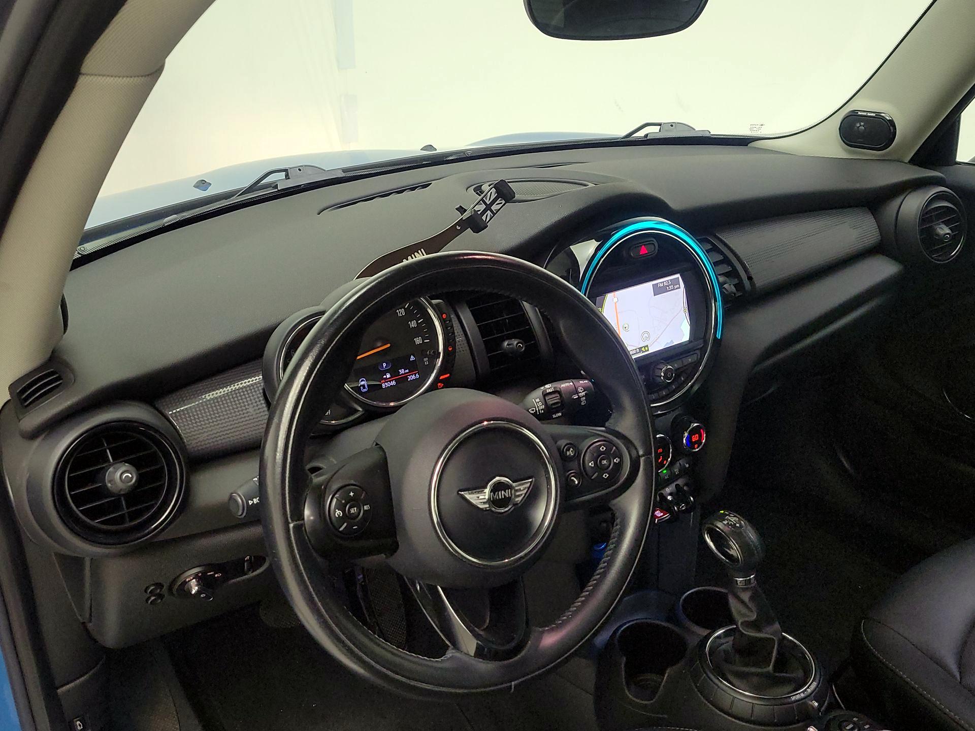 Thumbnail: 2015 MINI Cooper Hardtop - 9