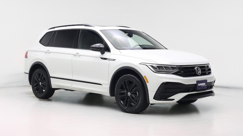 2022 Volkswagen Tiguan SE R-Line Black Hero Image