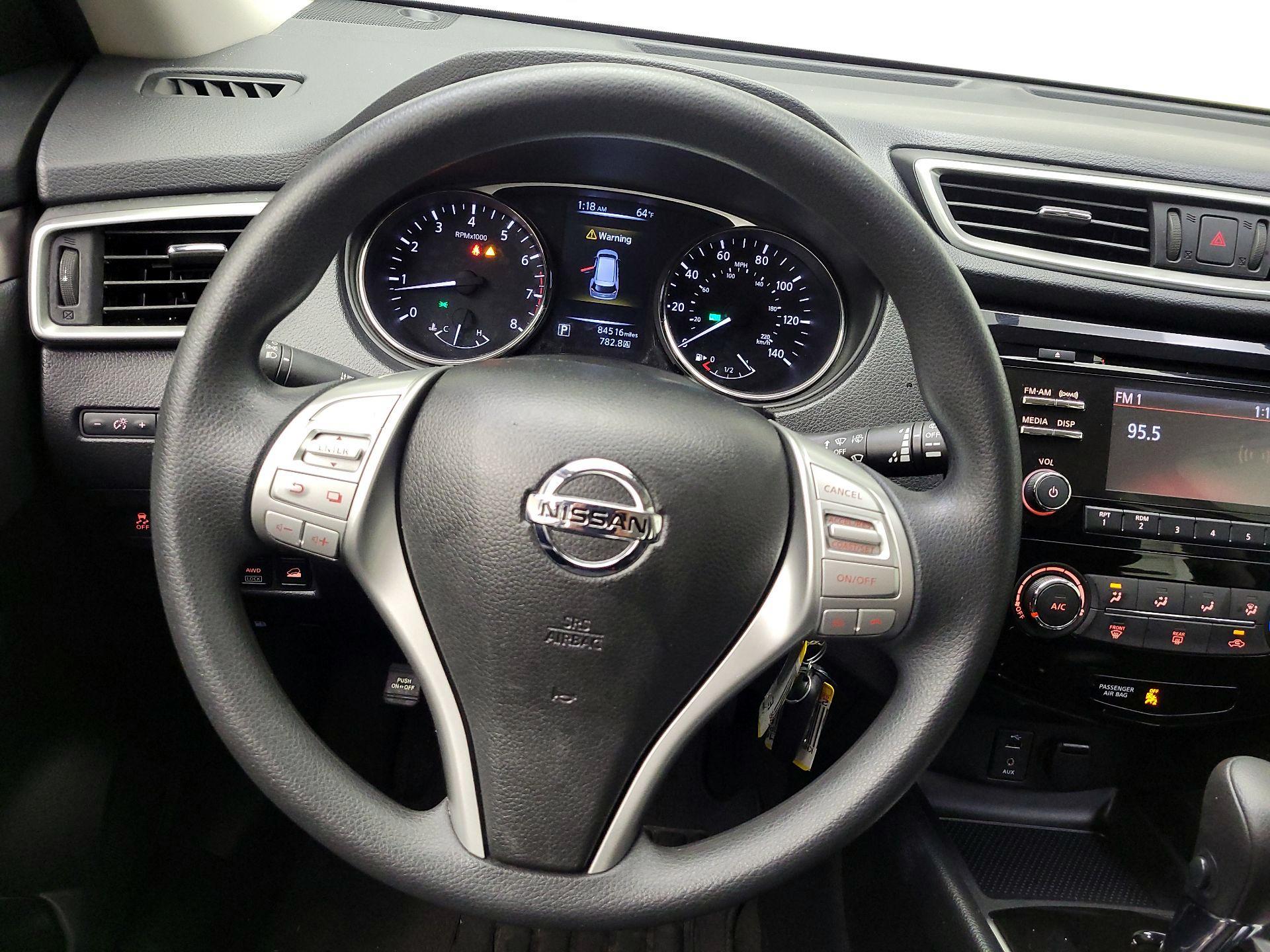 Thumbnail: 2016 Nissan Rogue - 10