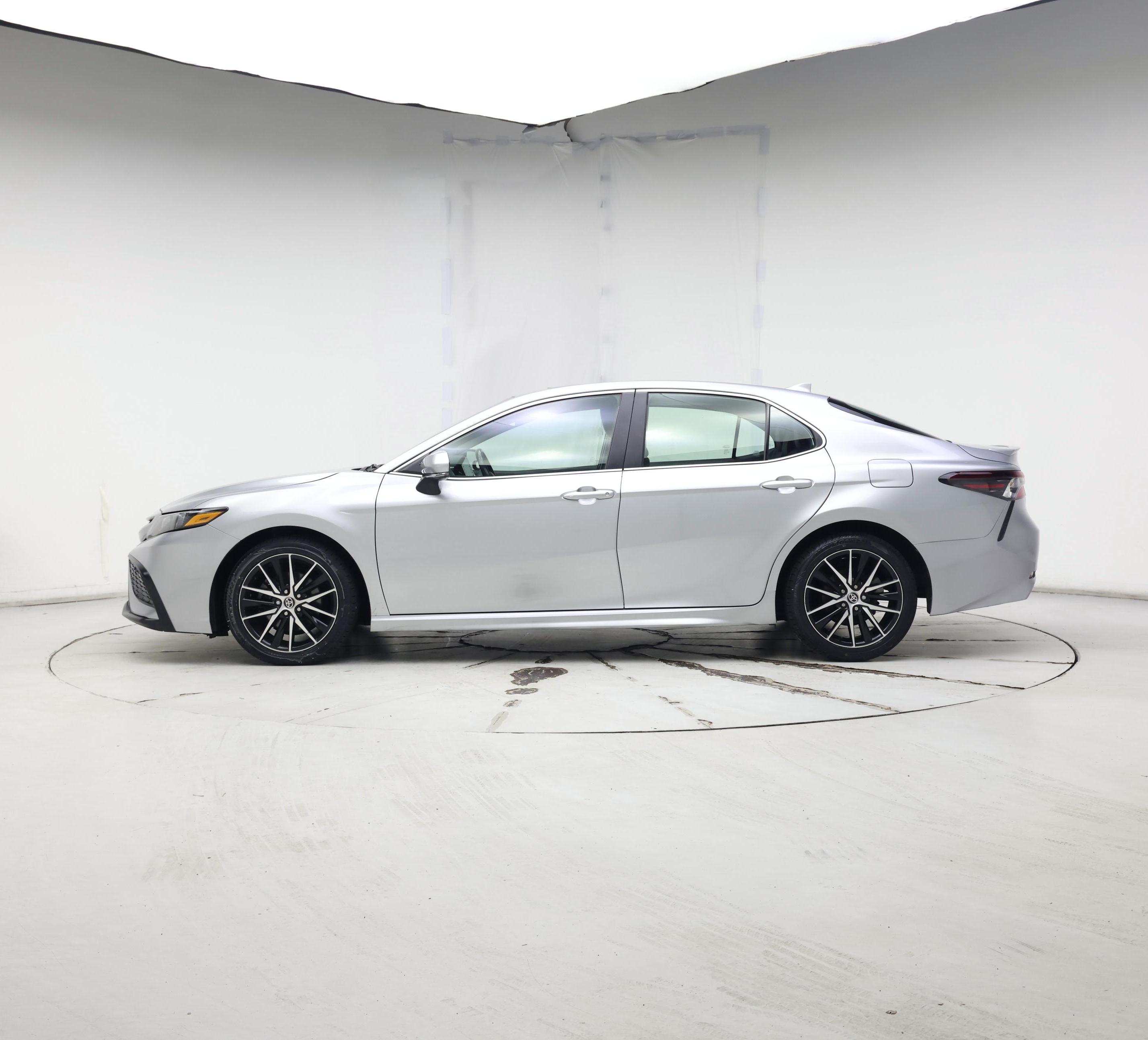 Thumbnail: 2023 Toyota Camry - 3