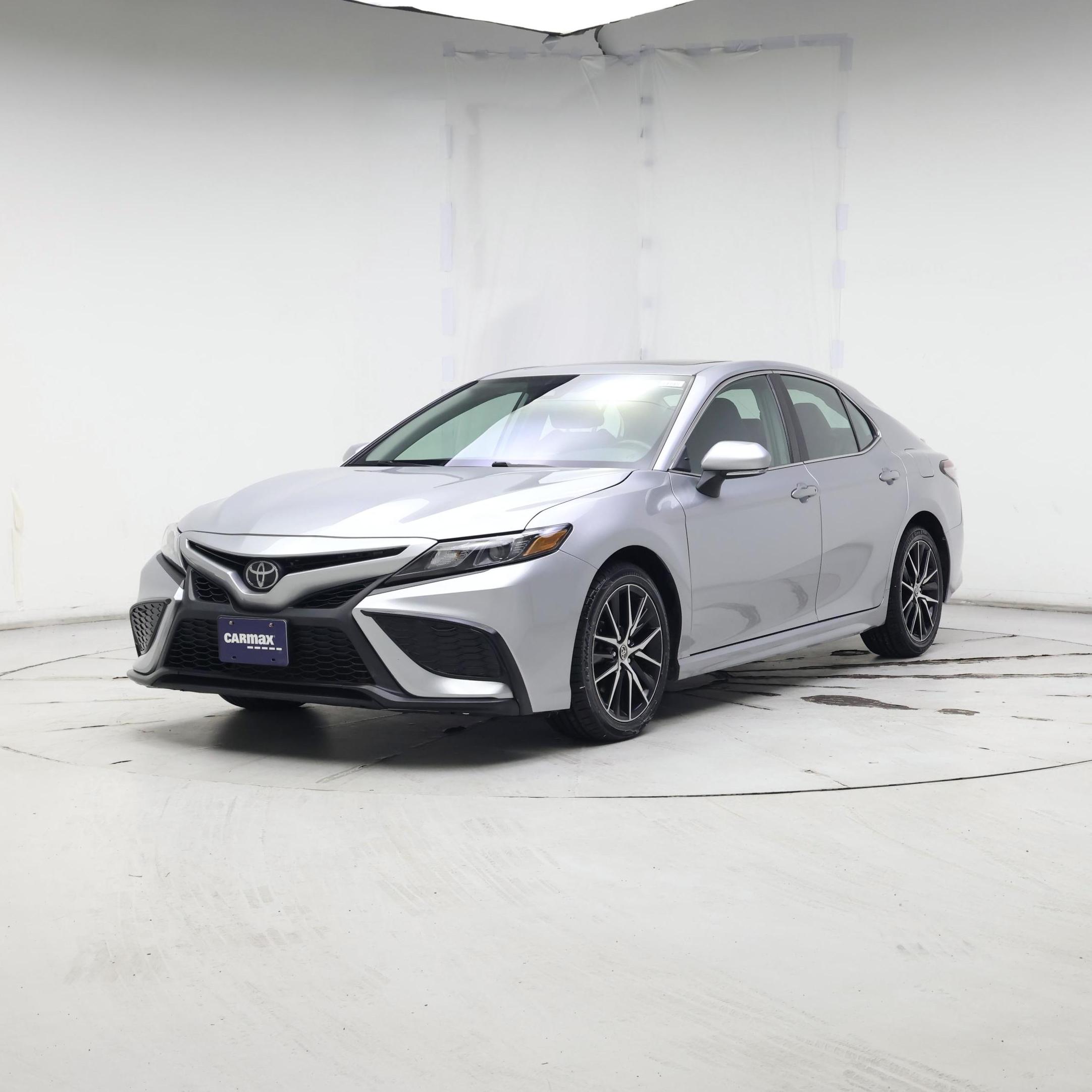 Thumbnail: 2023 Toyota Camry - 4