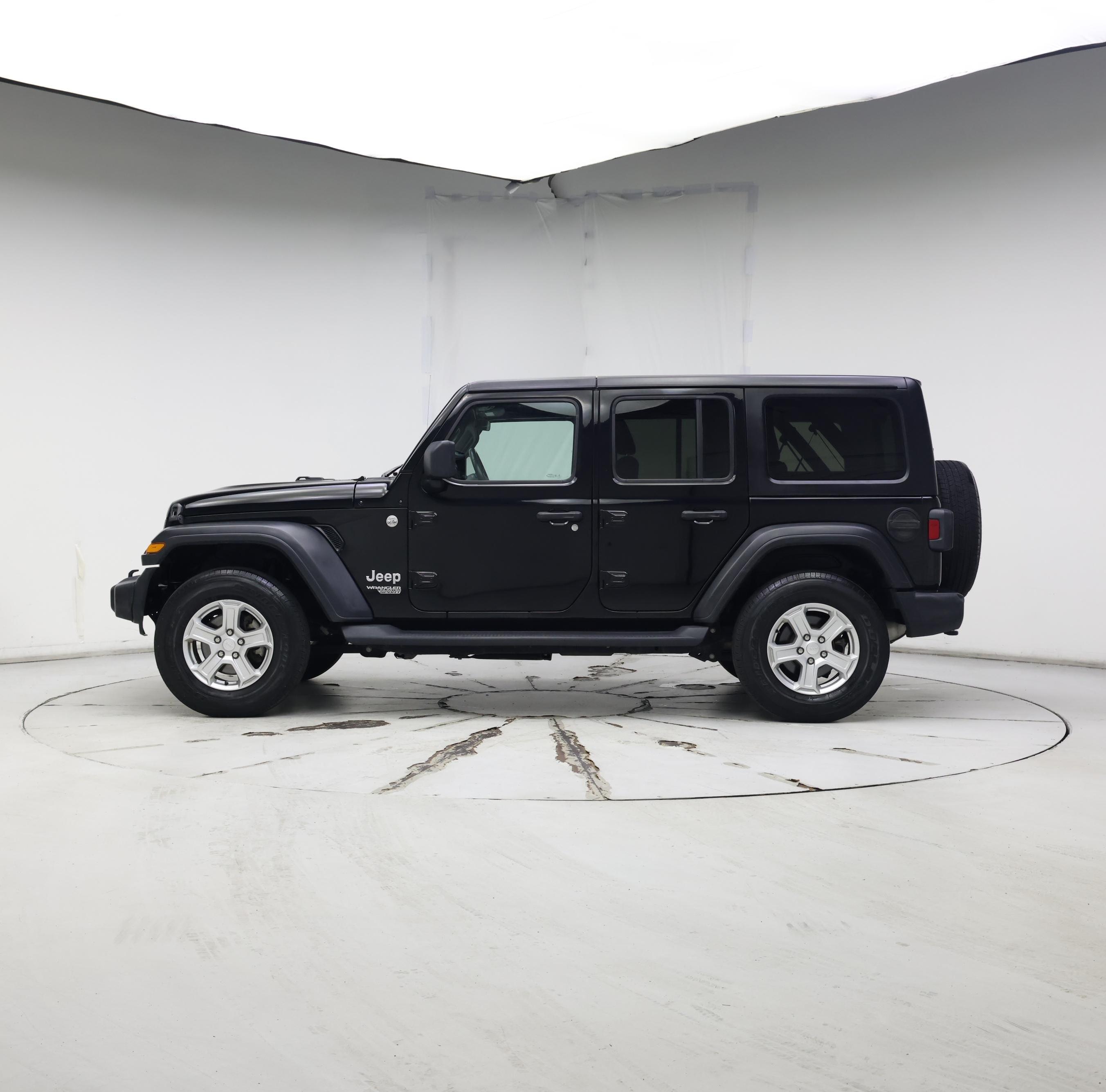 Thumbnail: 2020 Jeep Wrangler - 3