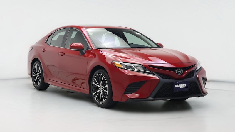 2019 Toyota Camry SE Hero Image
