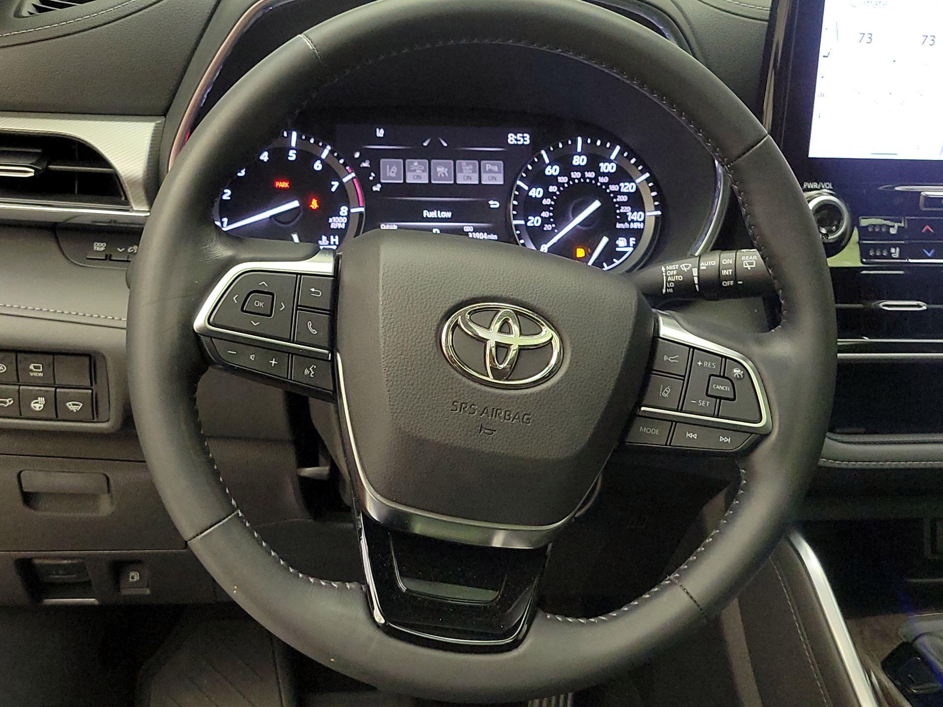 Thumbnail: 2021 Toyota Highlander - 10