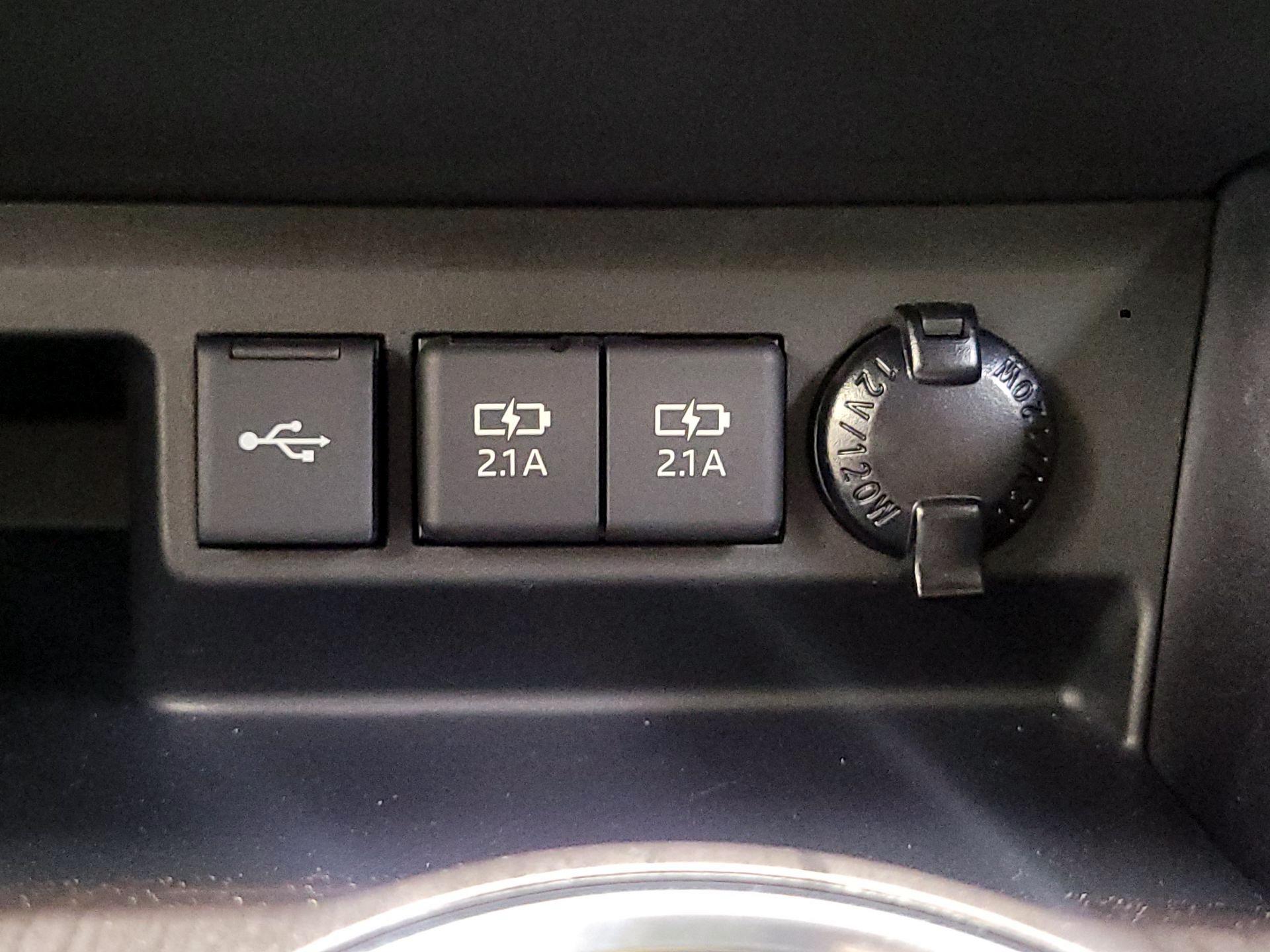 Thumbnail: 2021 Toyota Highlander - 19