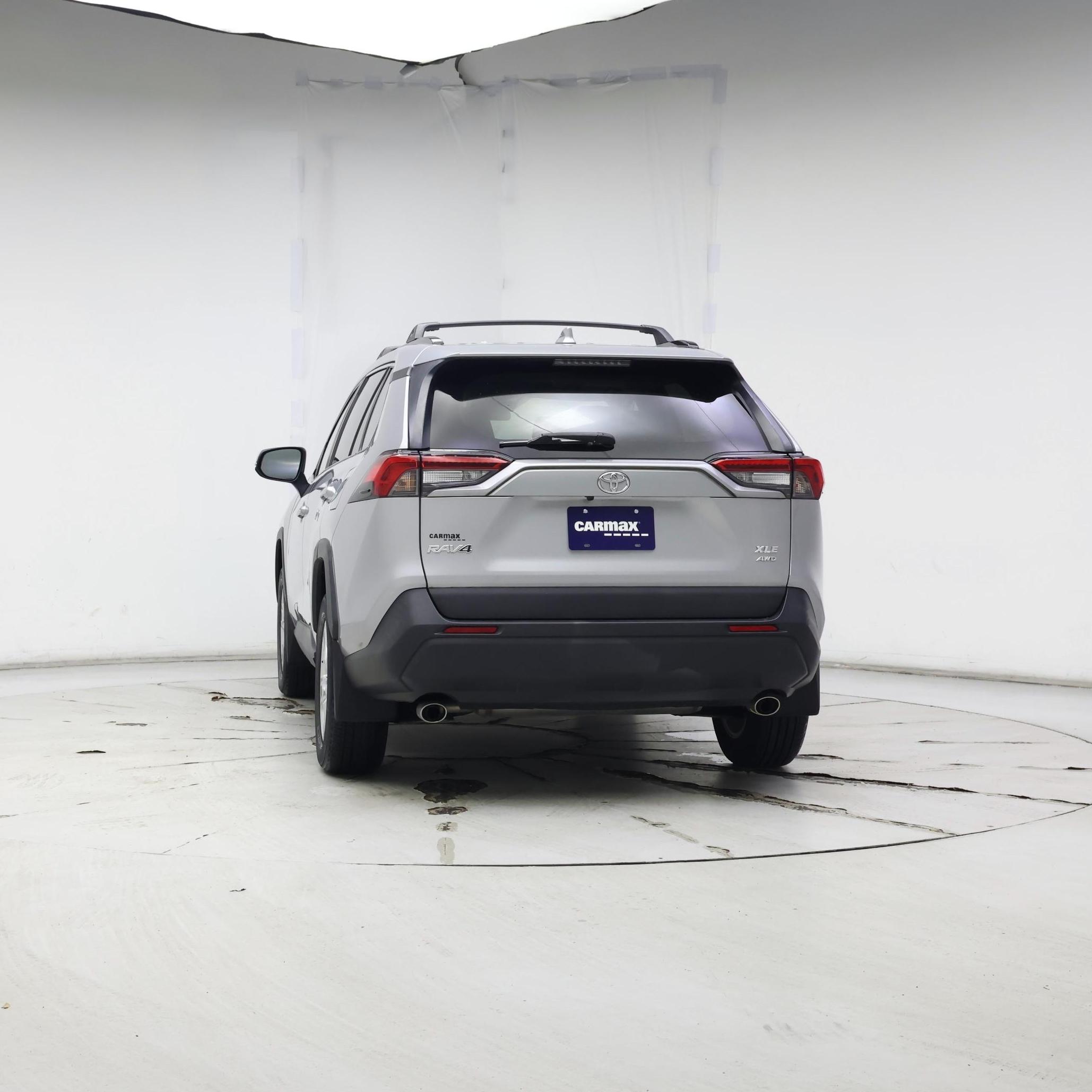 Thumbnail: 2021 Toyota RAV4 - 6