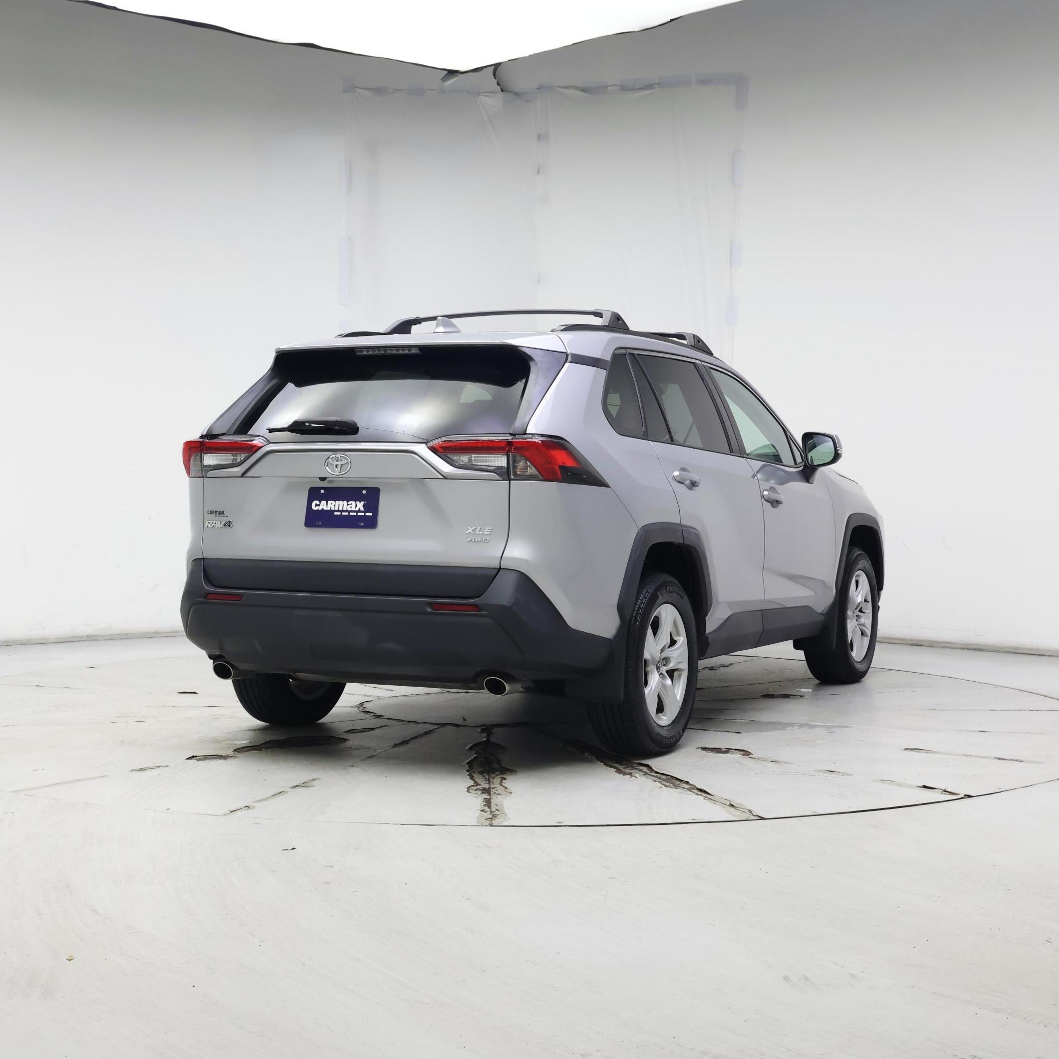 Thumbnail: 2021 Toyota RAV4 - 8