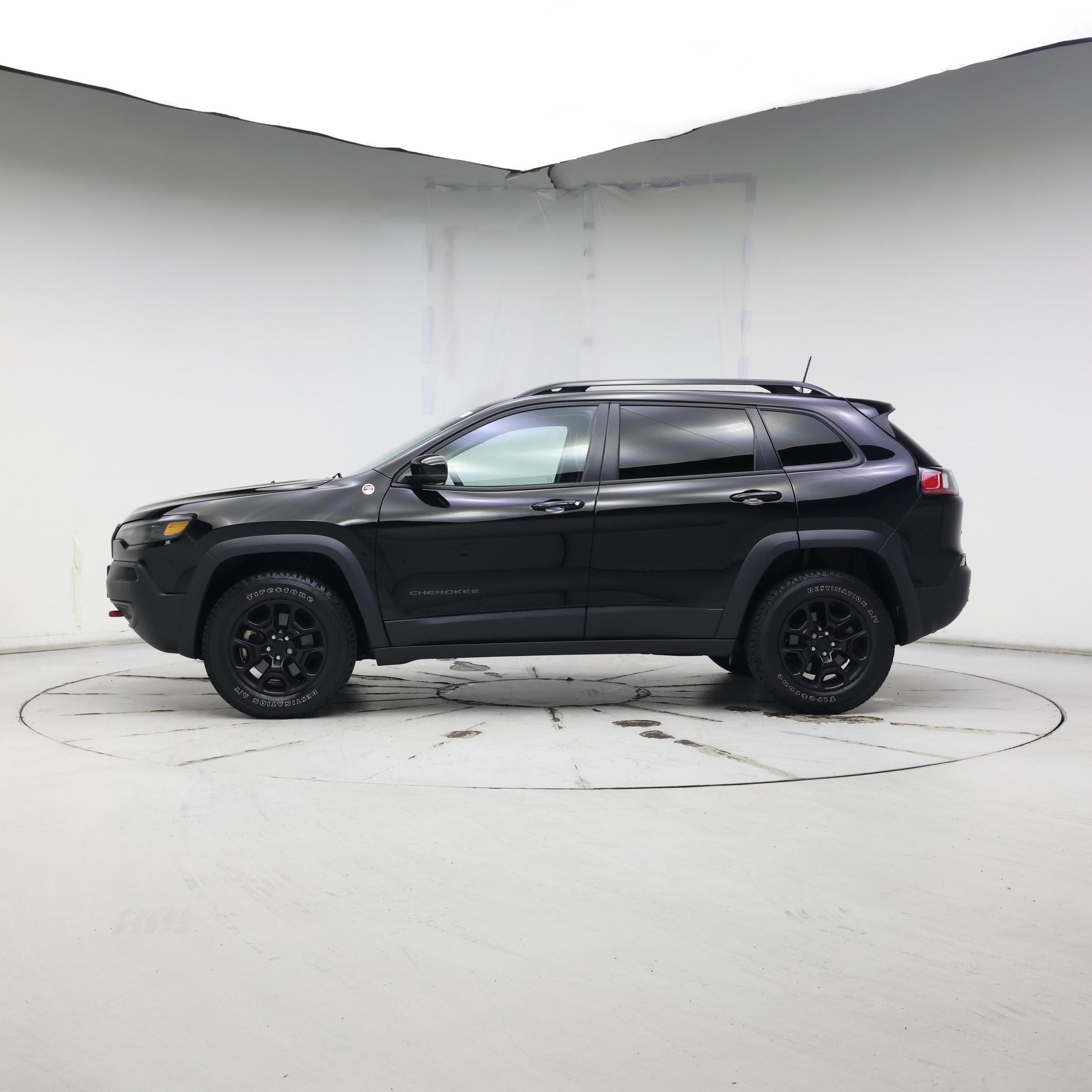 Thumbnail: 2022 Jeep Cherokee - 3