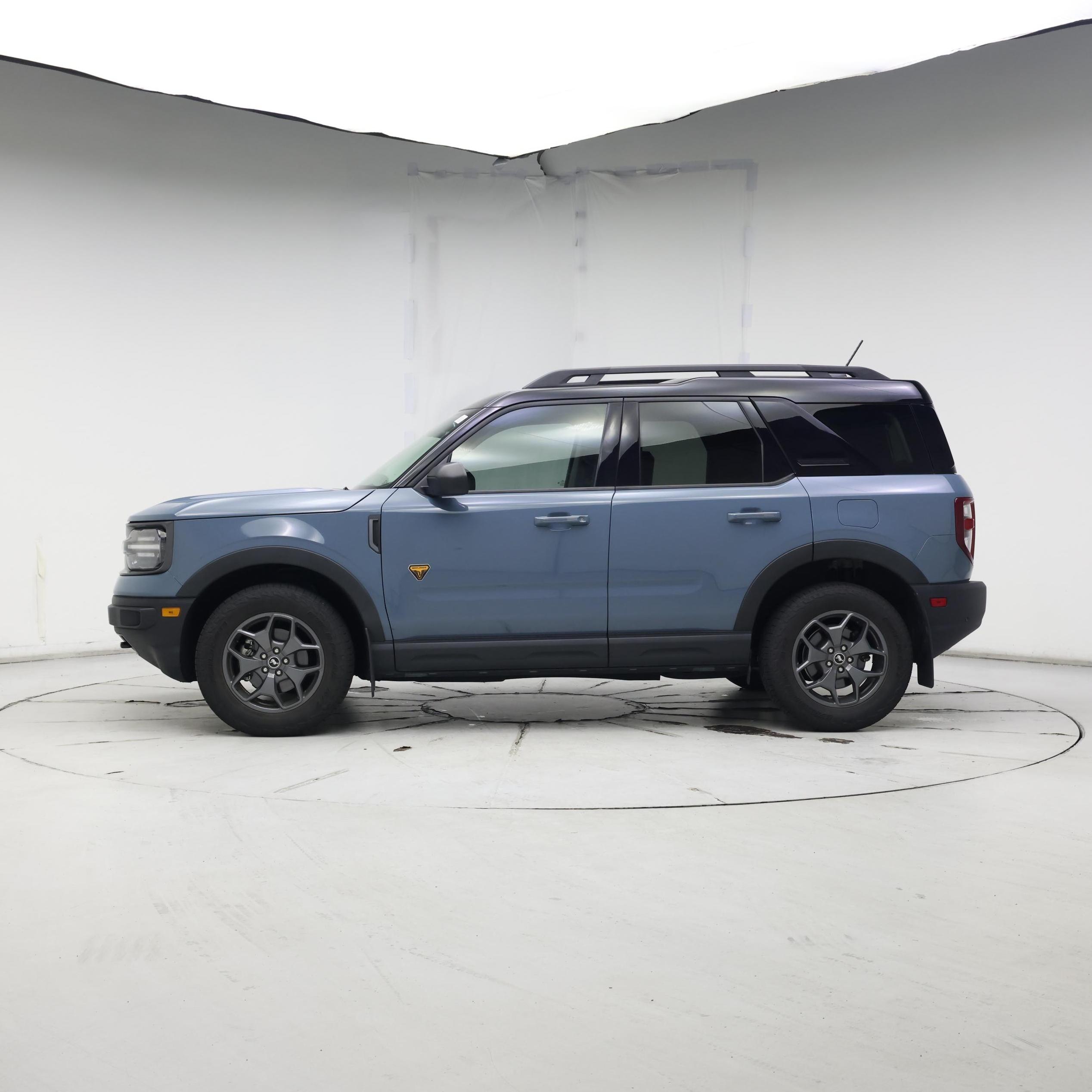 Thumbnail: 2021 Ford Bronco Sport - 3