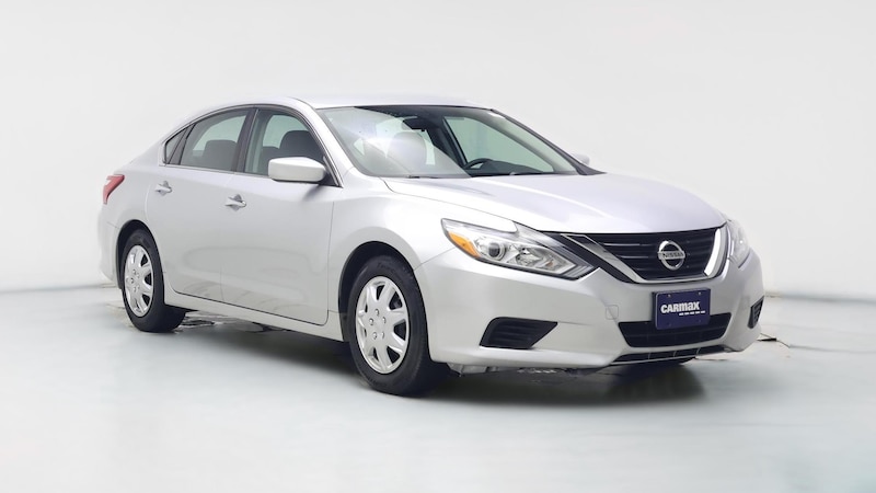 2017 Nissan Altima S Hero Image