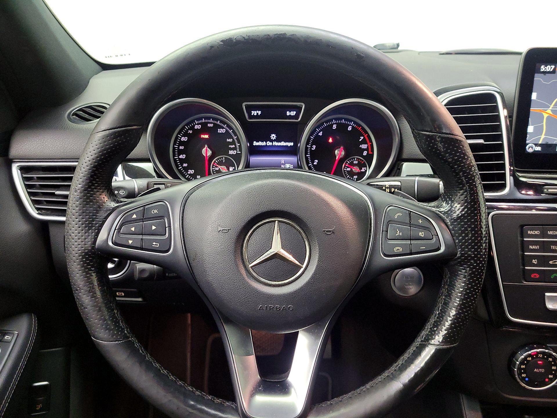 Thumbnail: 2016 Mercedes-Benz GLE - 10