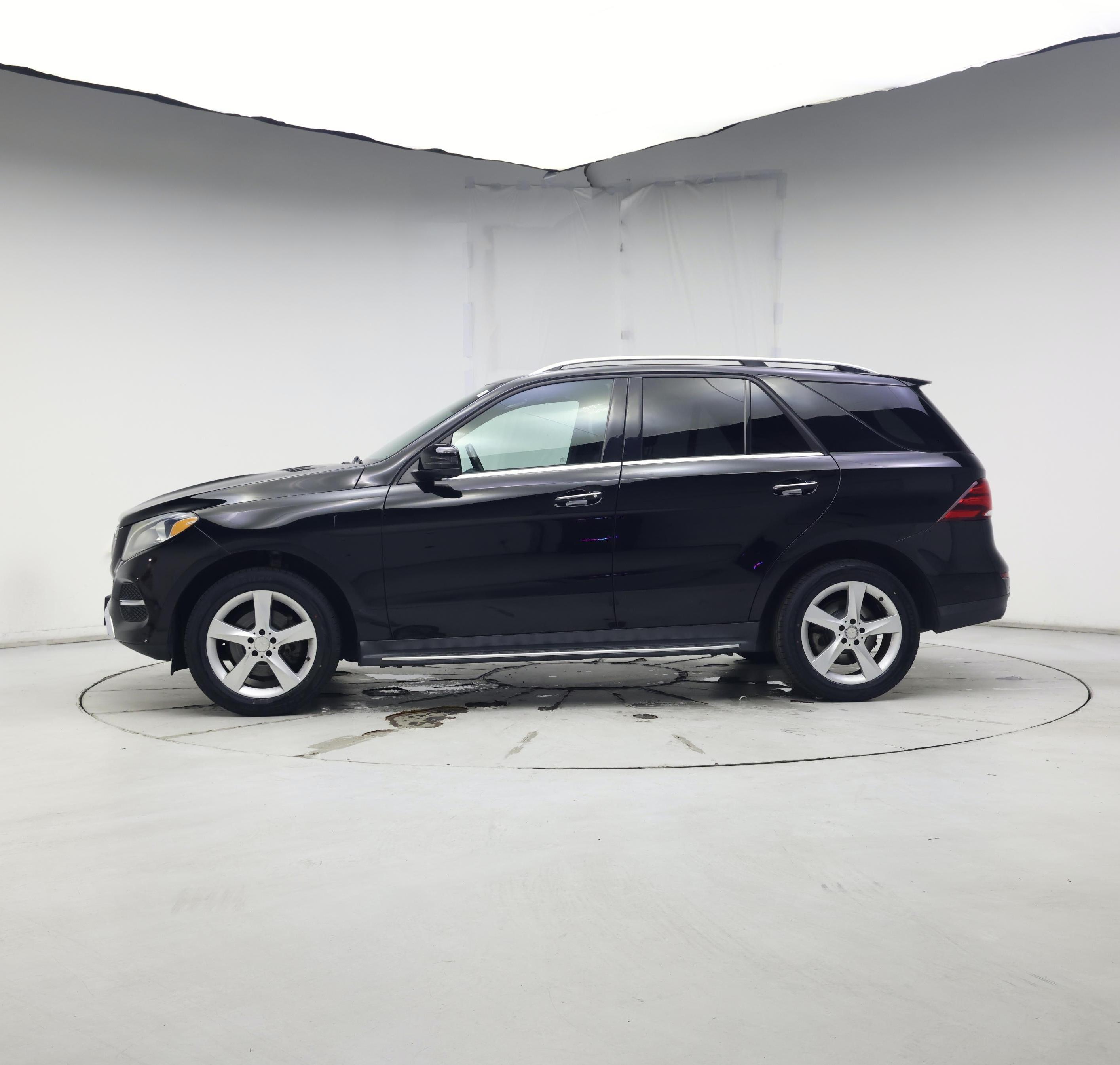 Thumbnail: 2016 Mercedes-Benz GLE - 3
