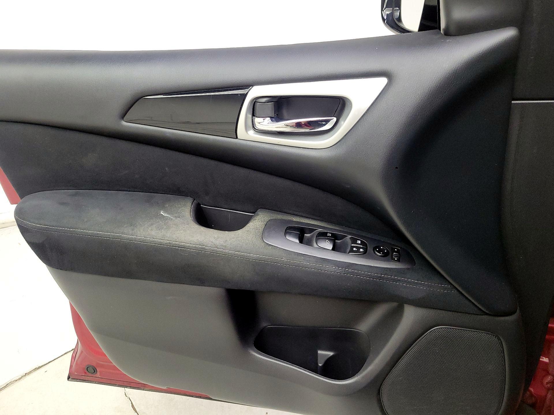 Thumbnail: 2016 Nissan Pathfinder - 12